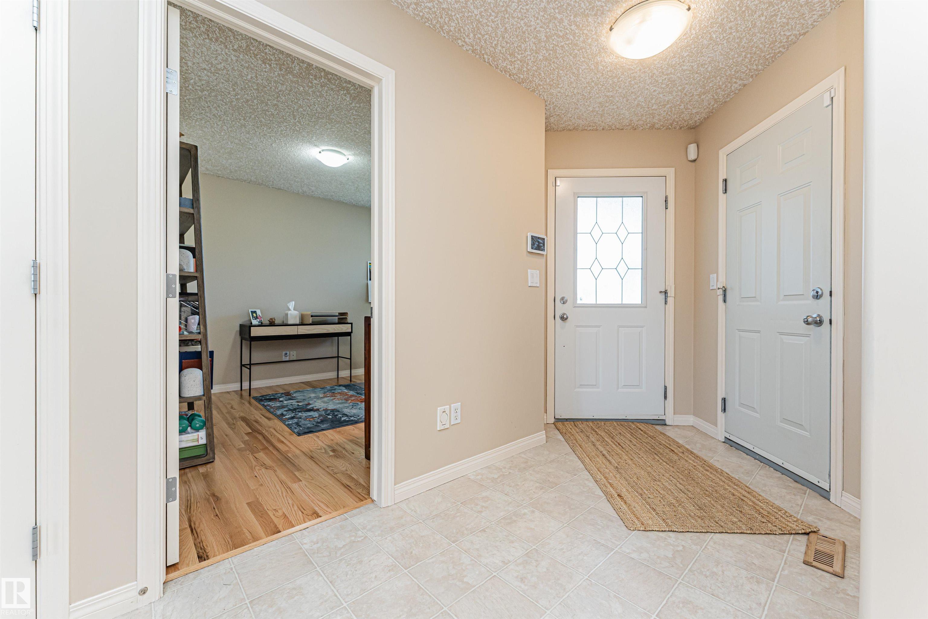 Fifth View of 15 16415 77 Street NW, Mayliewan, Edmonton, Alberta, T5Z 3S8