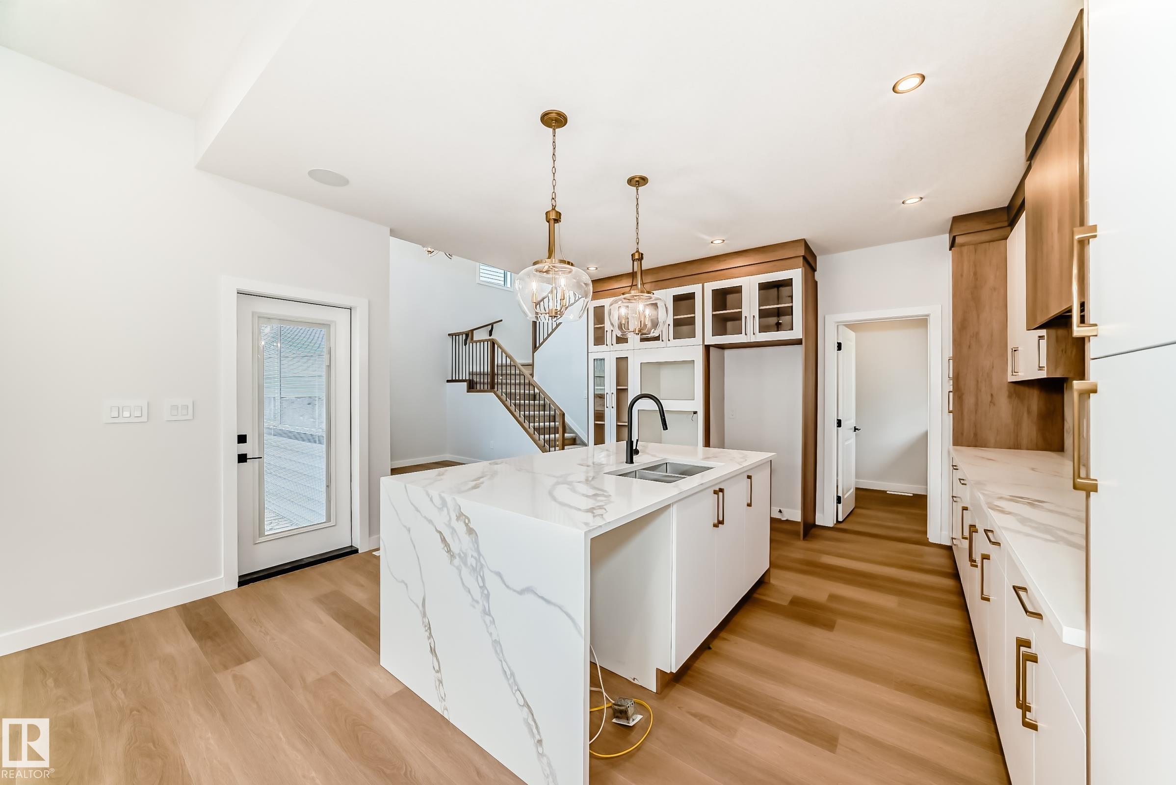 47 MEADOWGROVE Lane, E4489684, Alberta,
