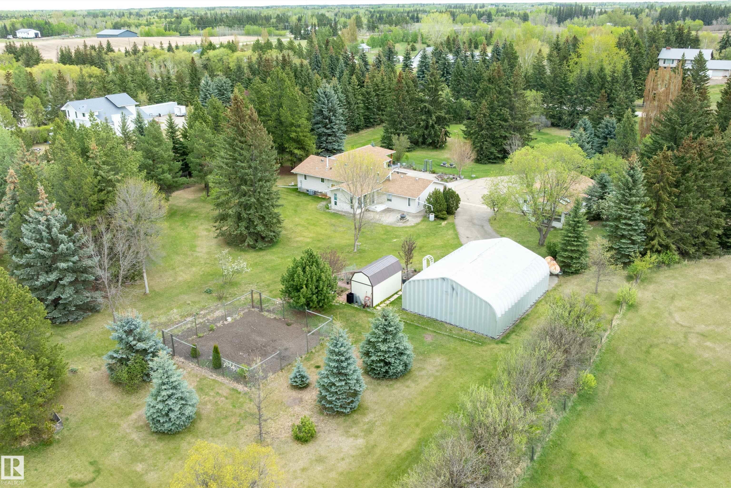 Third View of 8 27005 TWP ROAD 511, Chelsea Estates, Rural Parkland County, Alberta, T7Y 1G8