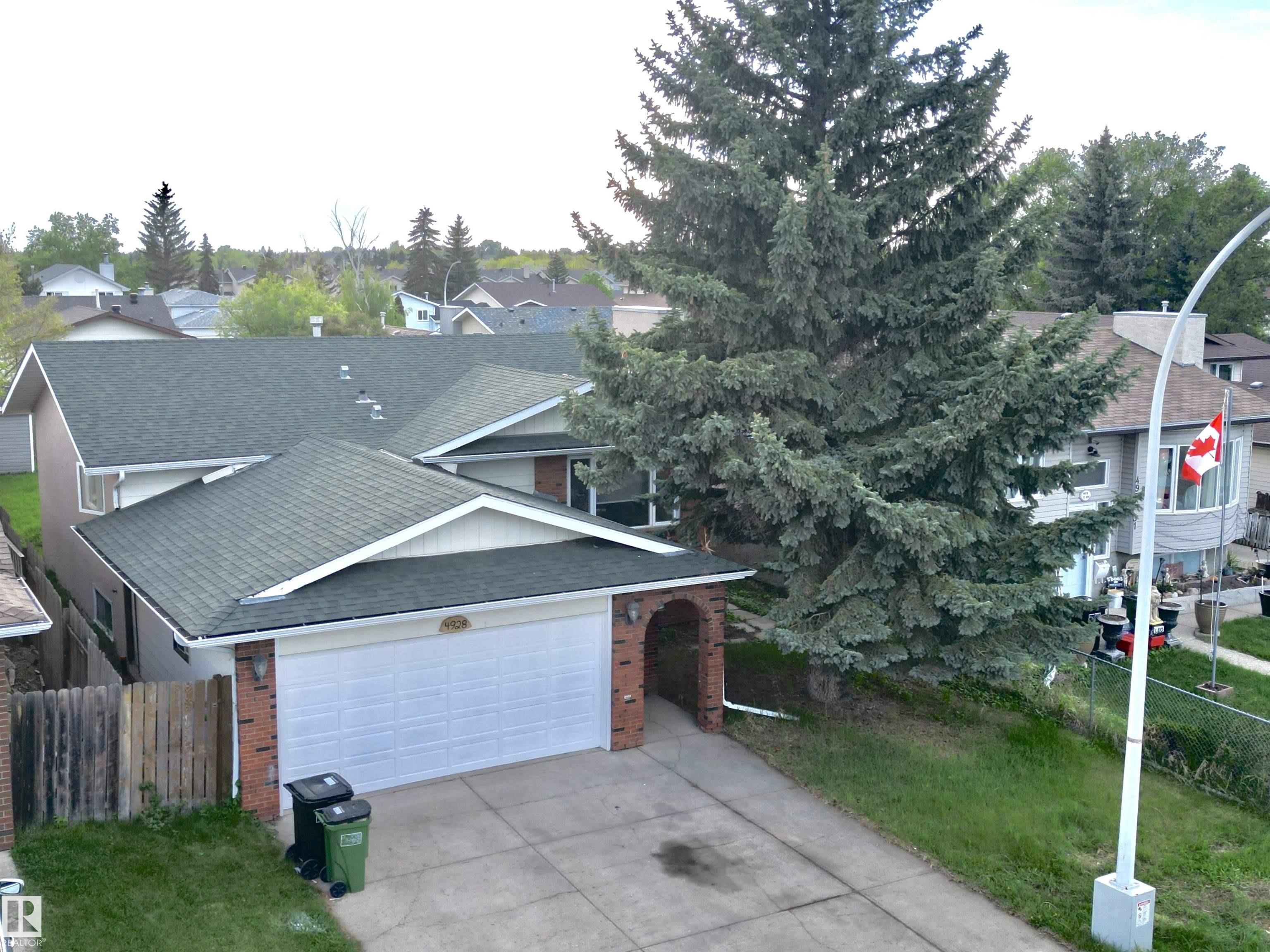 Third View of 4928 31 Avenue, Weinlos, Edmonton, Alberta, T6L 5H6