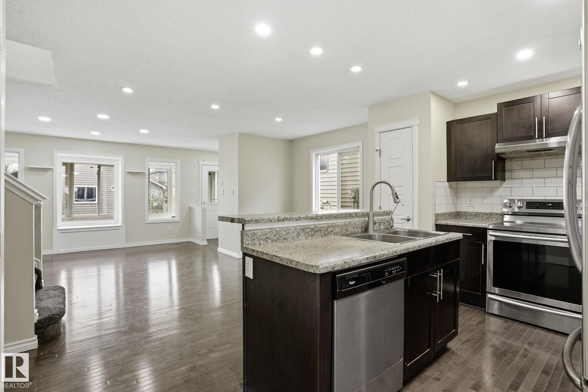 Fifth View of 445 WATT Boulevard, Walker, Edmonton, Alberta, T6X 1P9