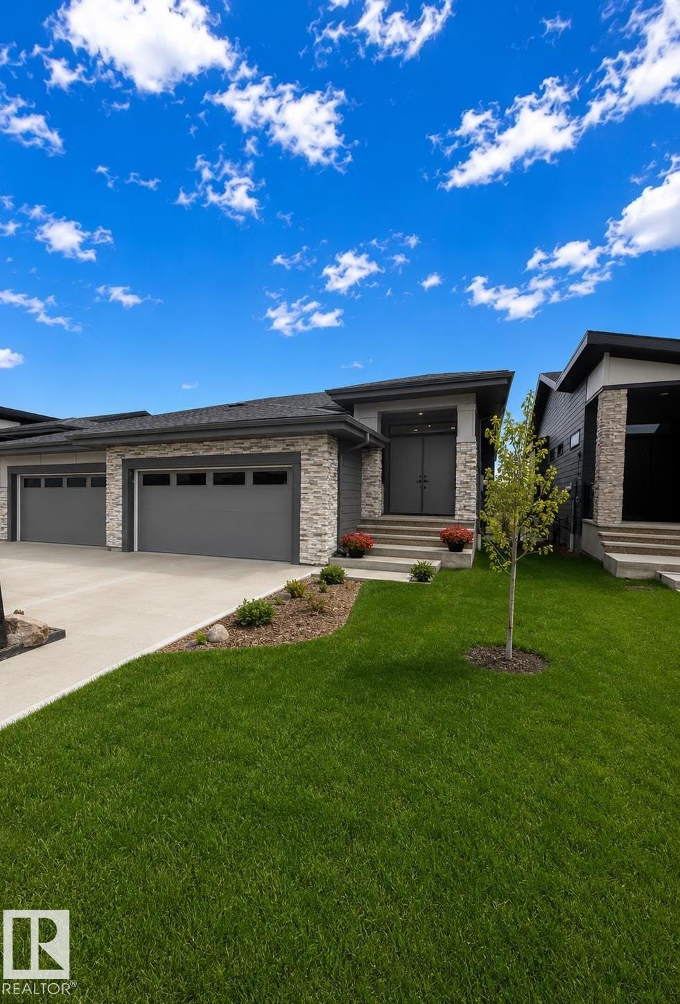 15 Newbury Circle, E4489859, Alberta,