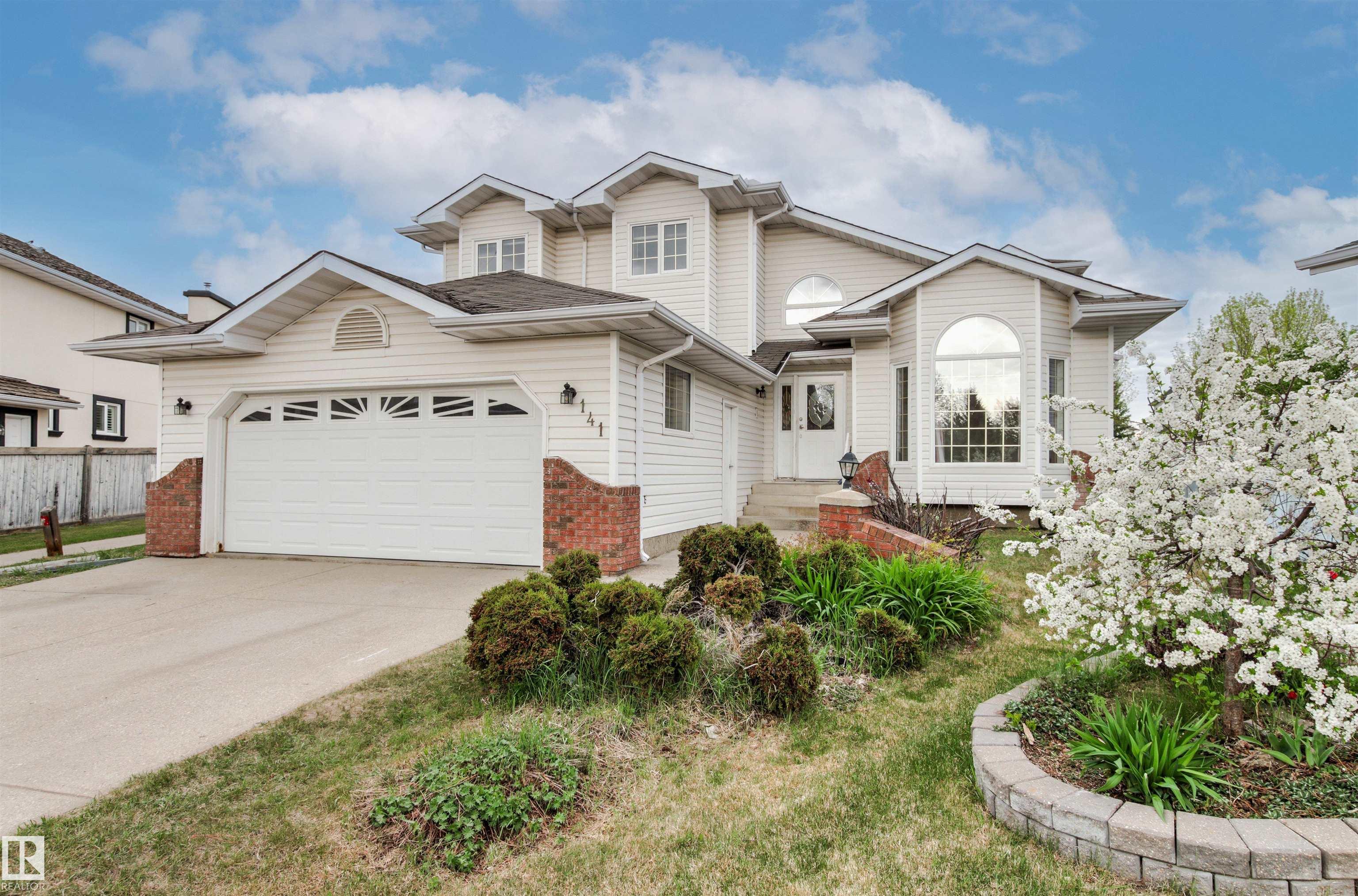 141 KULAWY Drive N, E4490322, Alberta,