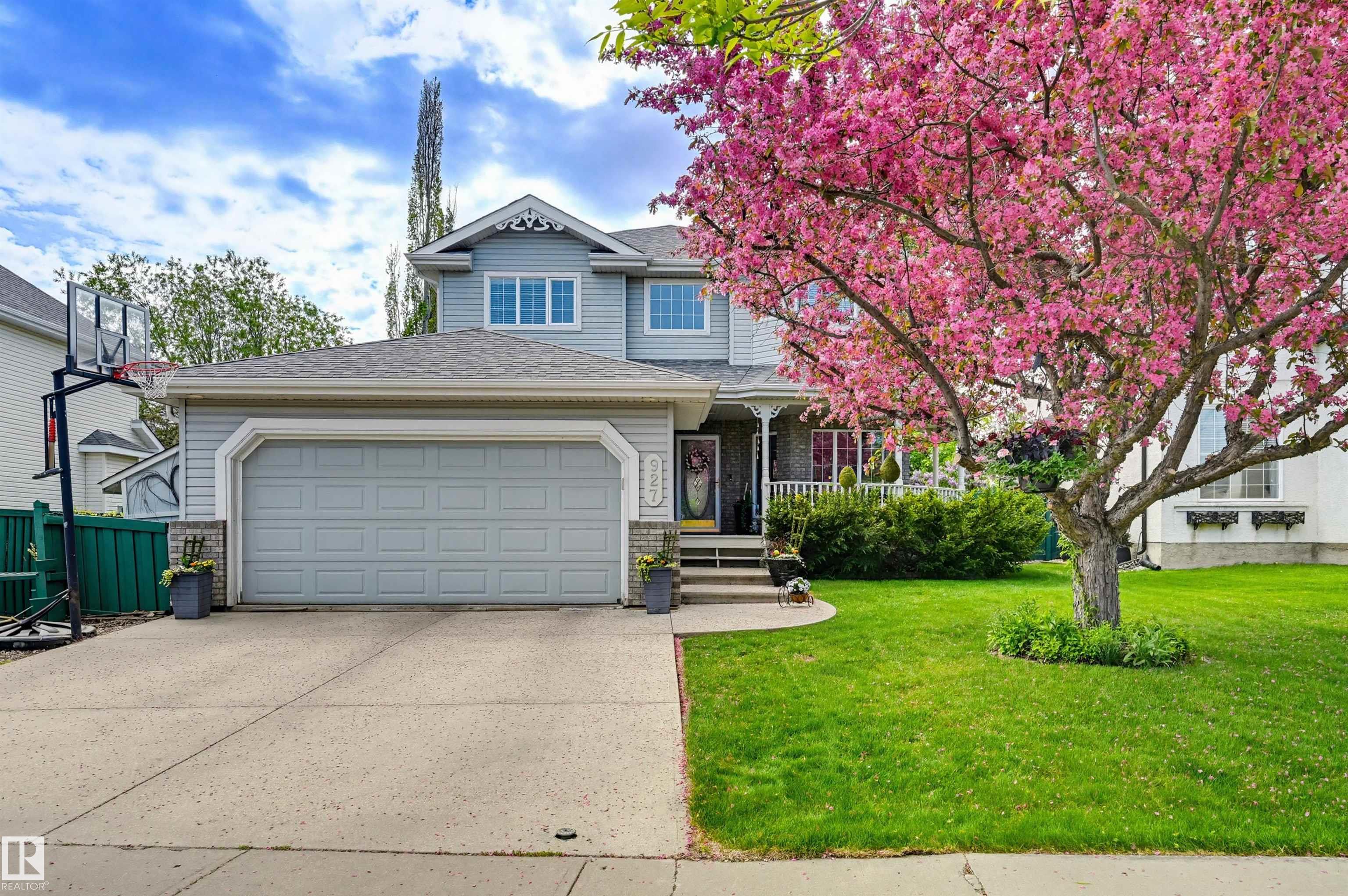 927 HAMPTON Court, E4490653, Alberta,