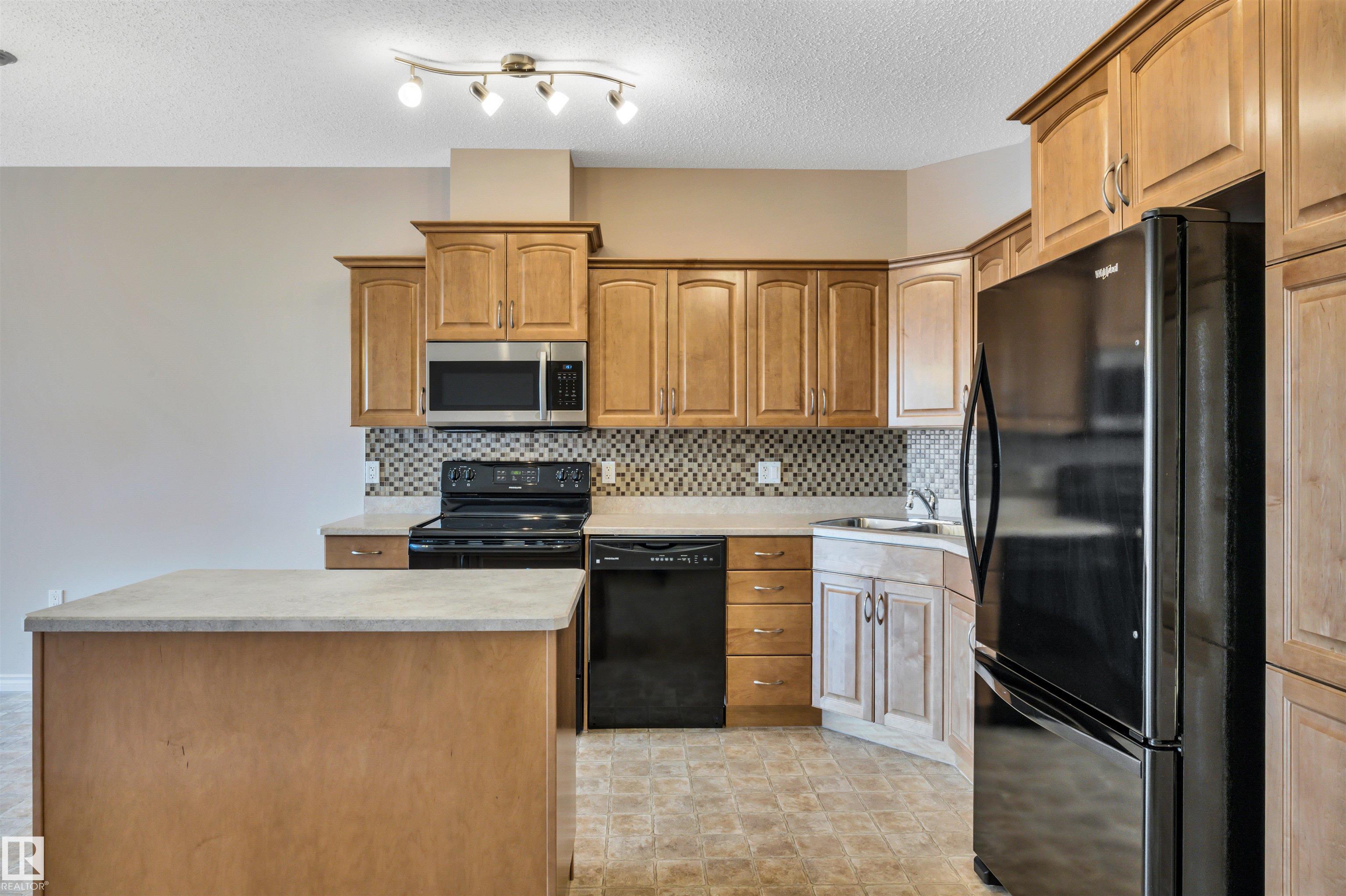 Fourth View of 326 9820 165 Street, Glenwood (Edmonton), Edmonton, Alberta, T5P 0N3