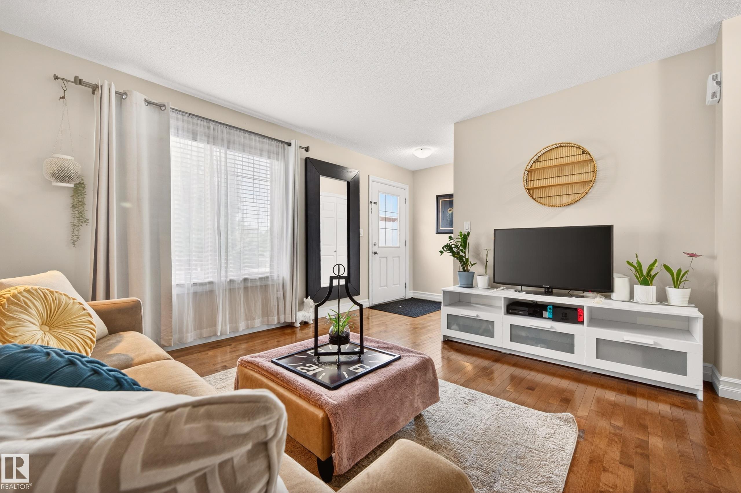 133 219 CHARLOTTE Way, E4491017, Alberta,