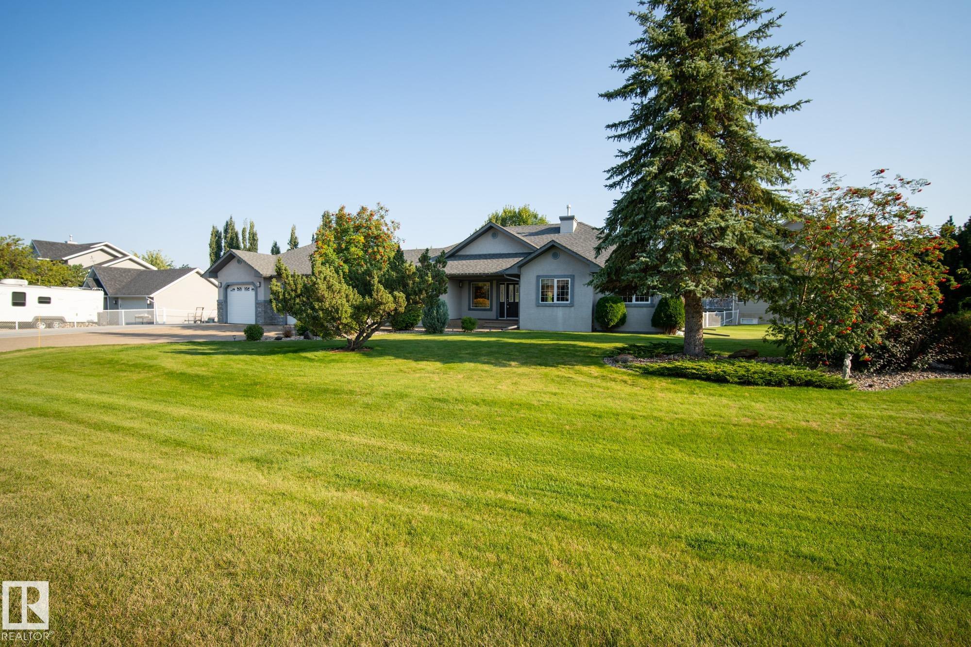 19 COUNTRY Lane, E4491159, Alberta,