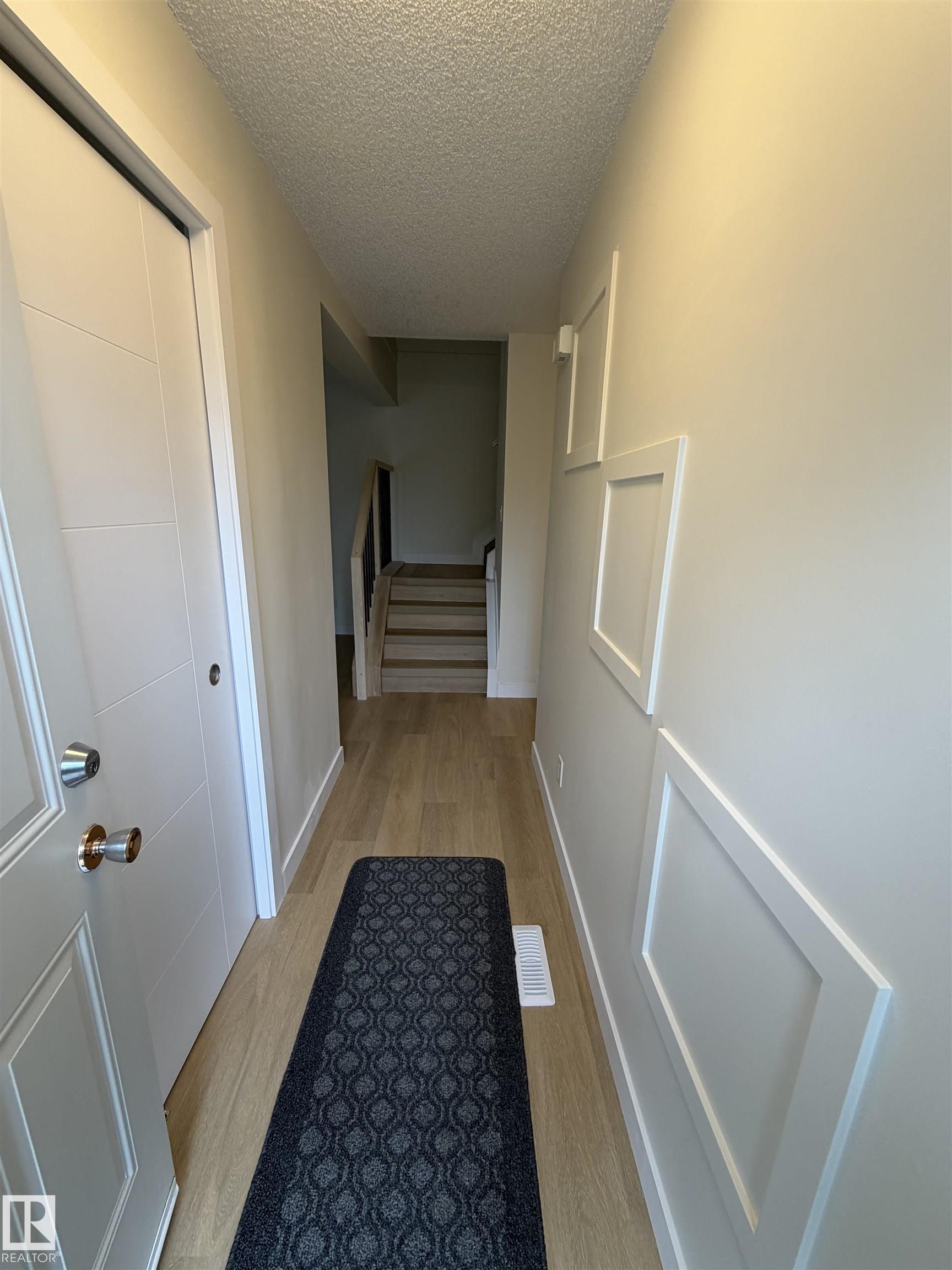 Third View of 1618 Lakewood Road W, Meyonohk, Edmonton, Alberta, T6K 3H4