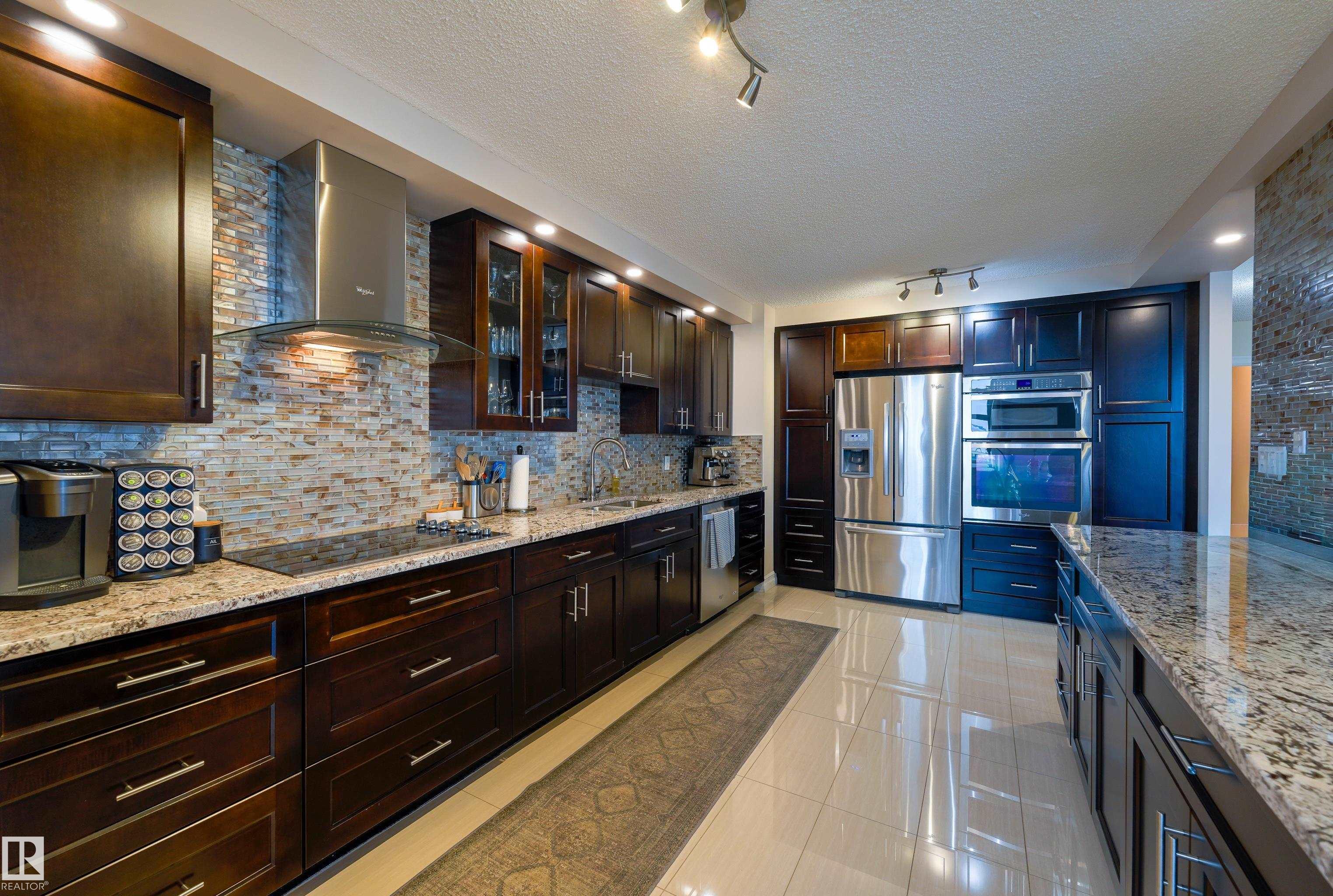 Fourth View of 1501 11710 100 Avenue, Wîhkwêntôwin, Edmonton, Alberta, T5K 2G3