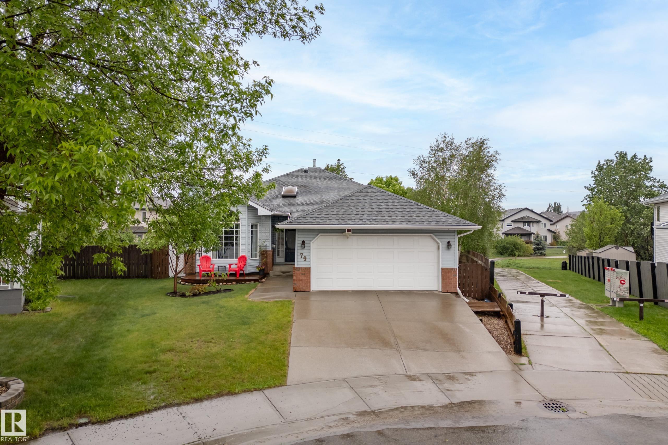 Main View of 79 CHARLTON Crescent, Charlton Heights, Sherwood Park, Alberta, T8H 3R4