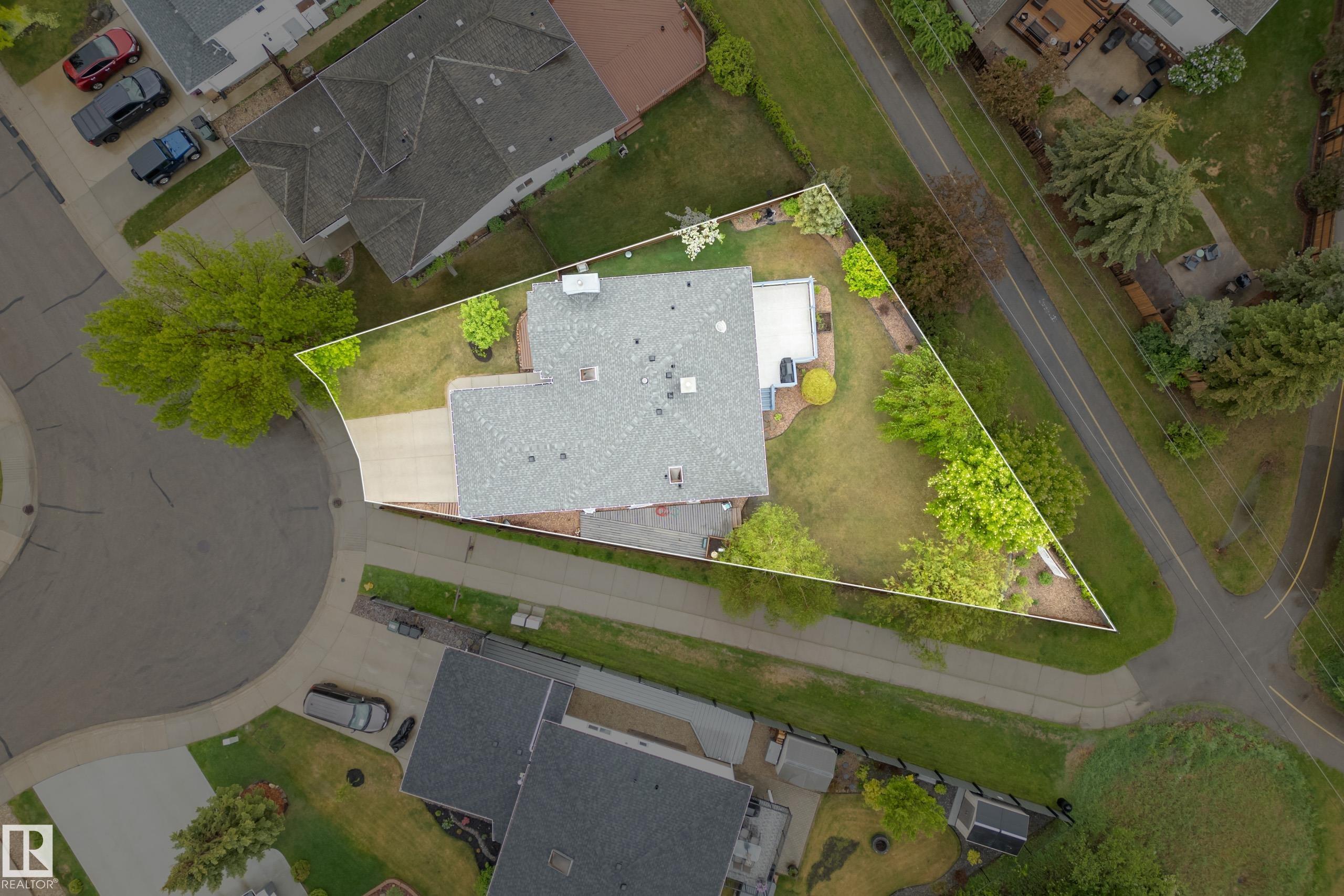 Second View of 79 CHARLTON Crescent, Charlton Heights, Sherwood Park, Alberta, T8H 3R4