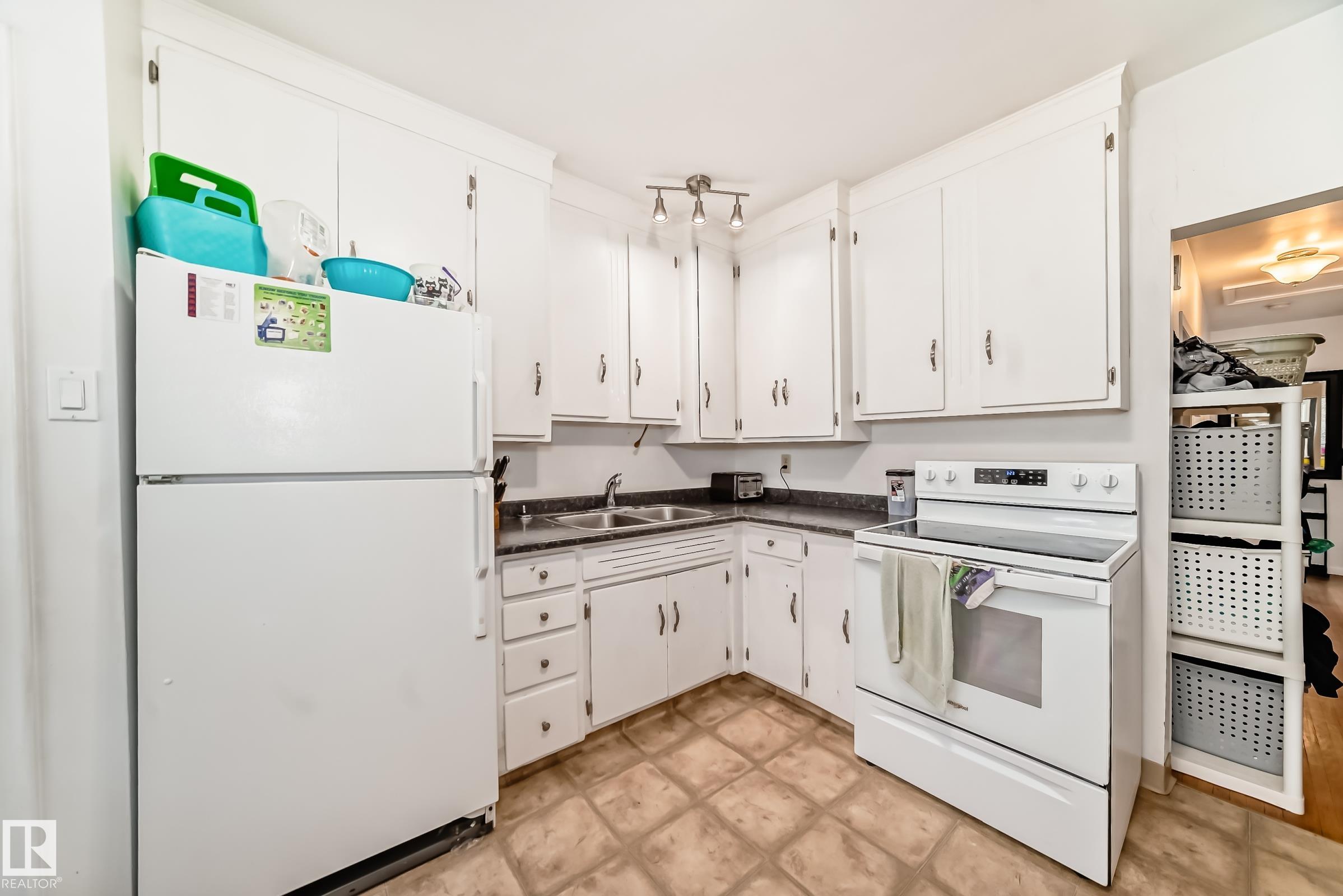Fifth View of 10958 65 Avenue, Parkallen (Edmonton), Edmonton, Alberta, T6H 4R6