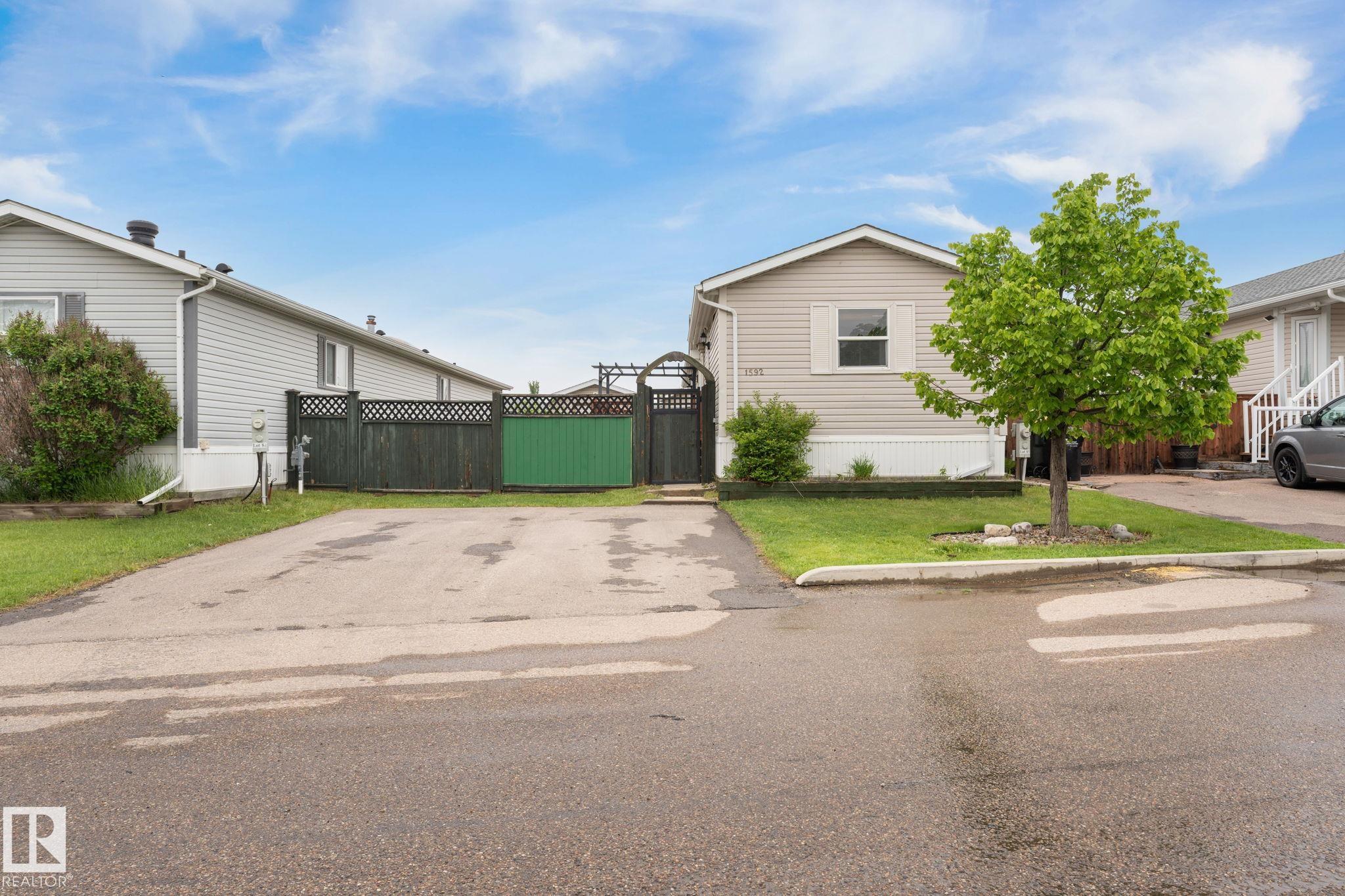 1592 Jubilee Drive, E4492081, Alberta,