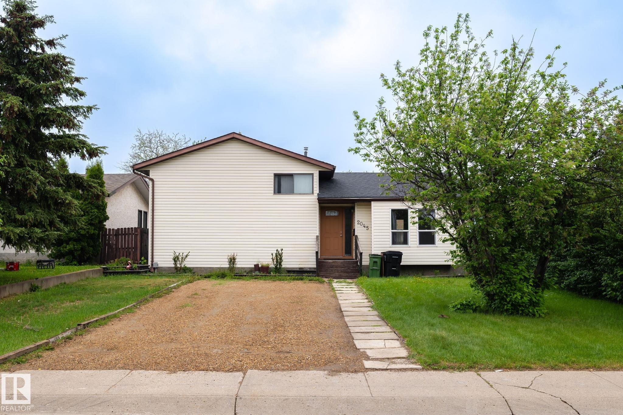 2045 46ST, E4492267, Alberta,