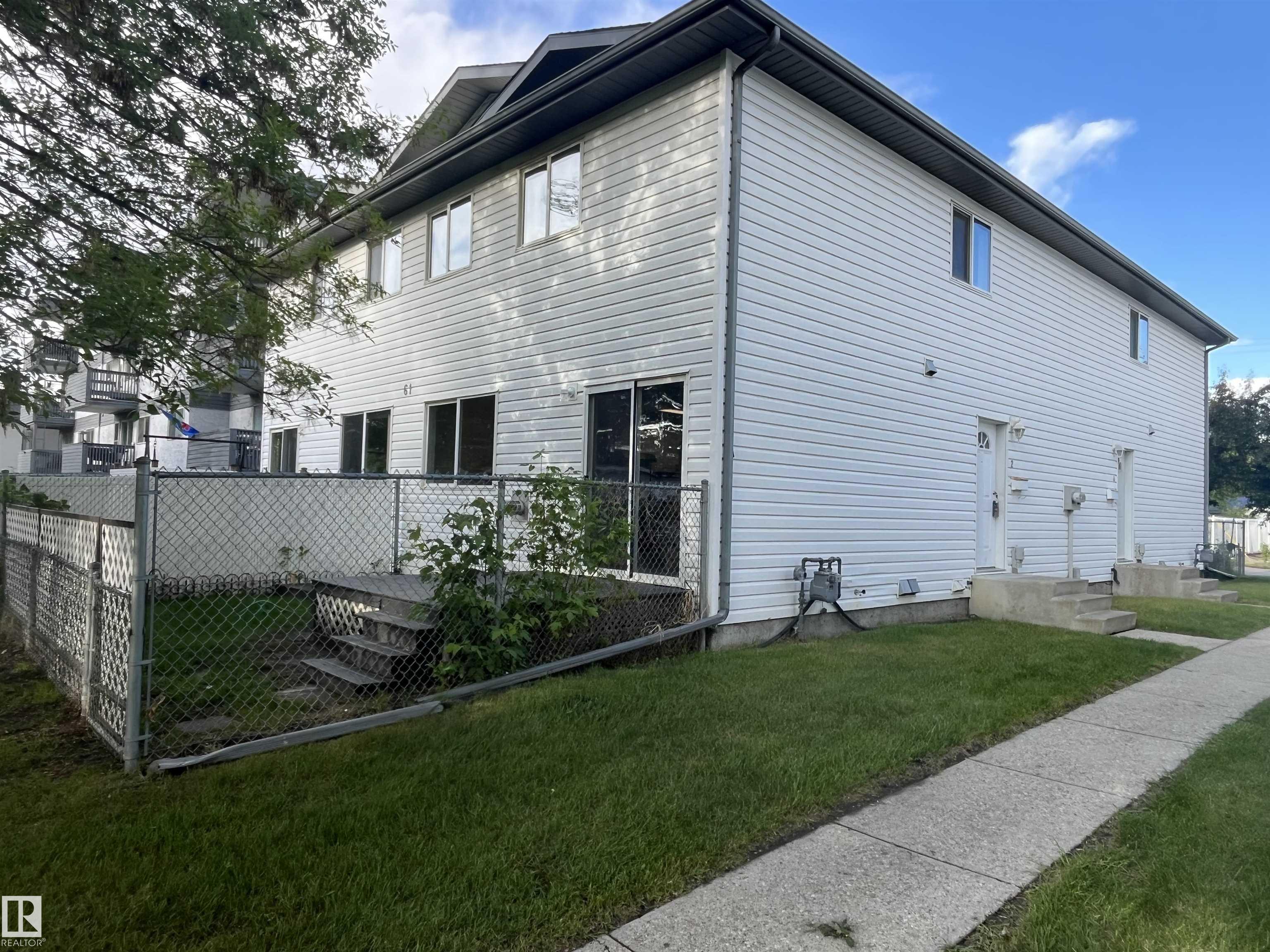 2 61 MICHIGAN Street, E4492319, Alberta,