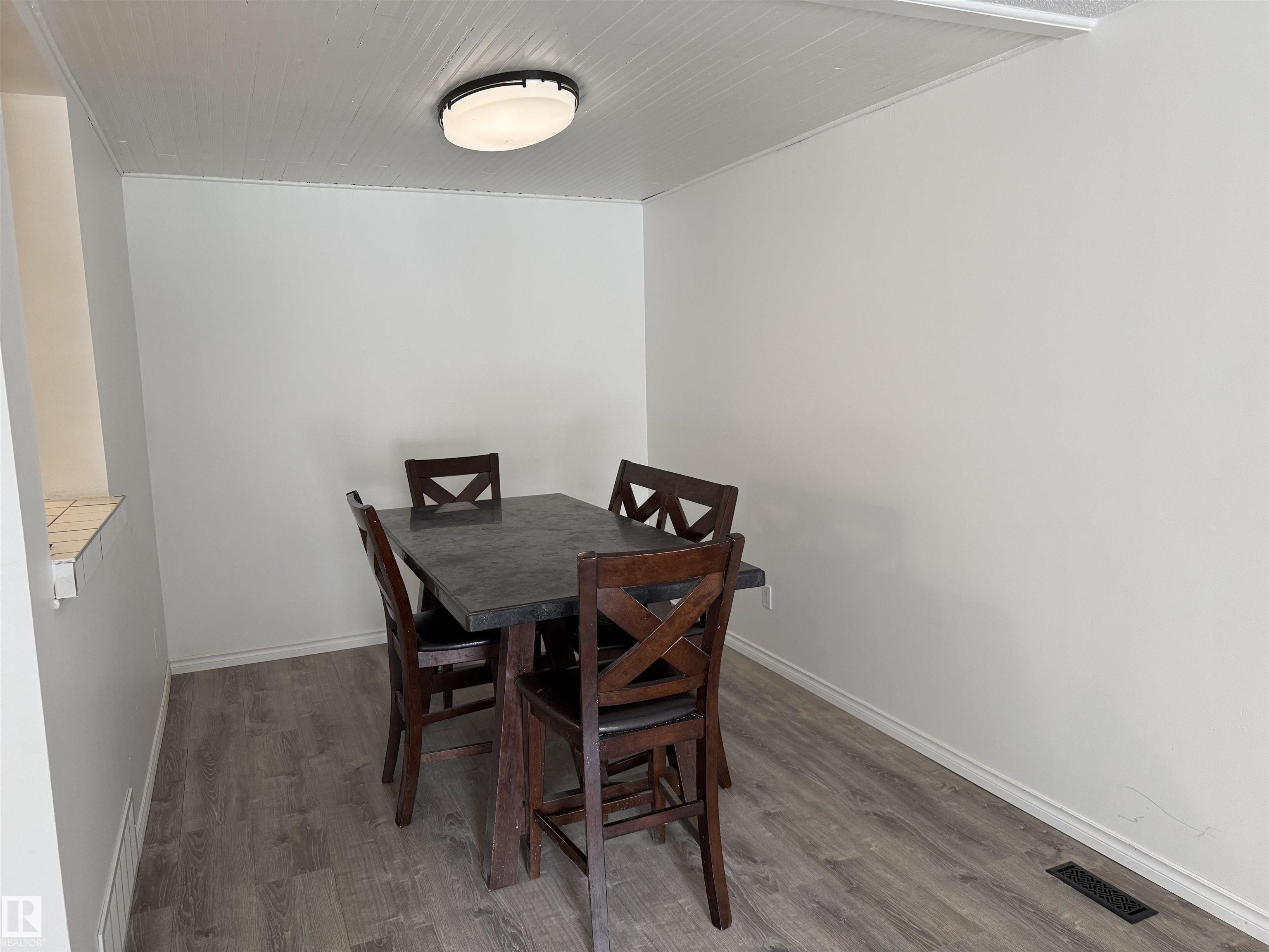 Fourth View of 14537 121 Street, Caernarvon, Edmonton, Alberta, T5X 2S2