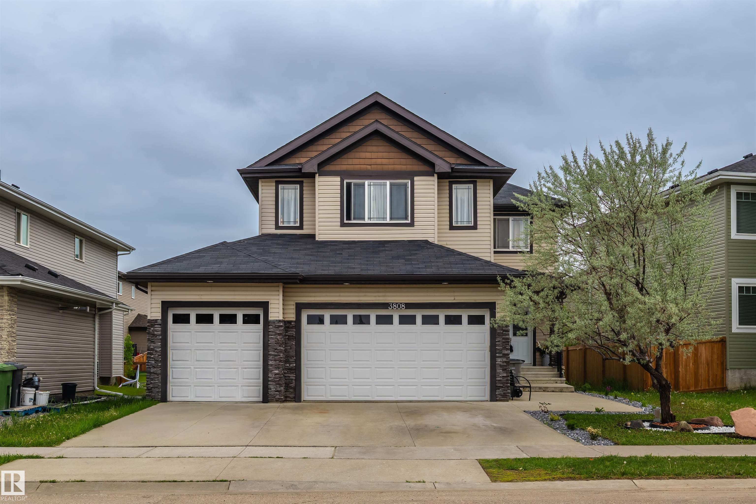 3808 TRIOMPHE Boulevard, E4492404, Alberta,