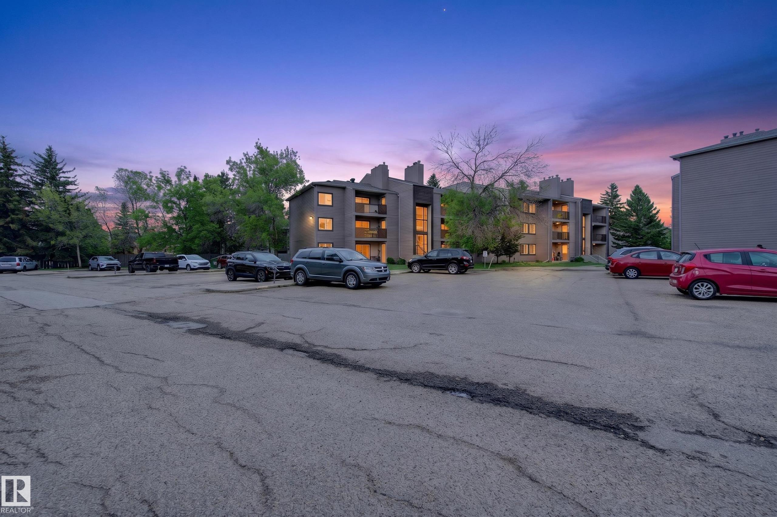 201 49 AKINS Drive, E4492487, Alberta,