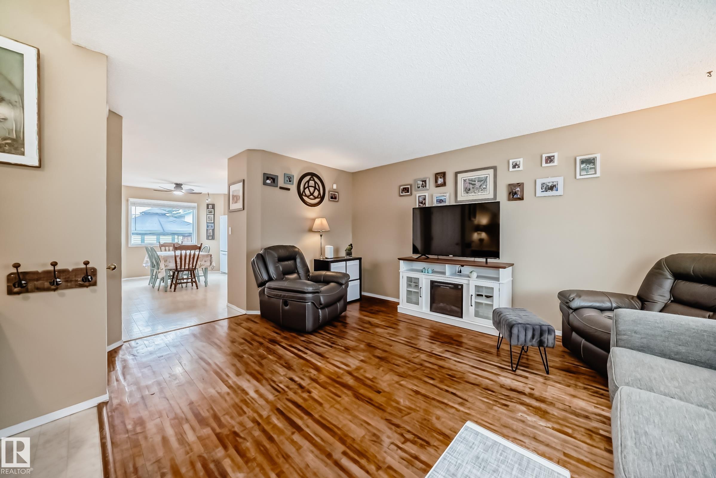 Fifth View of 11831 9 Avenue, Twin Brooks, Edmonton, Alberta, T6J 7A1