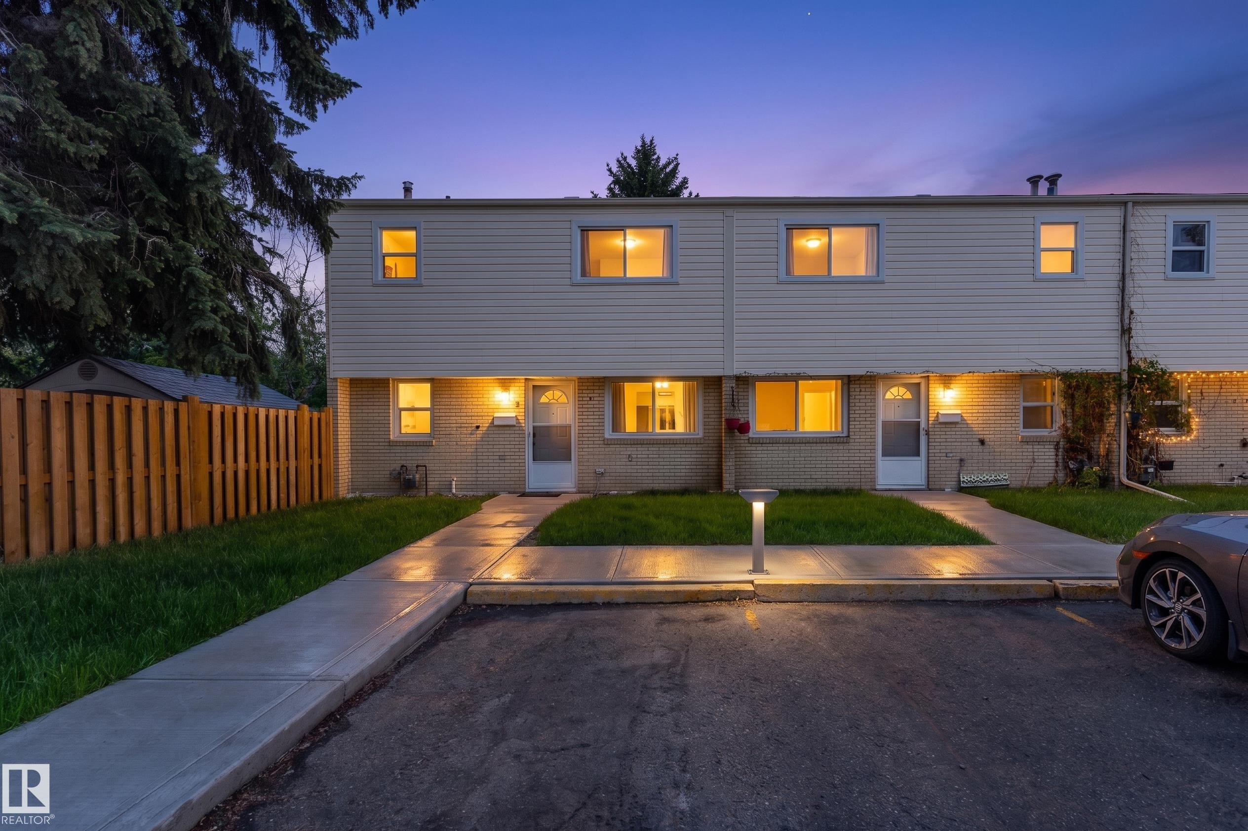 9 ROYAL Road, E4492802, Alberta,