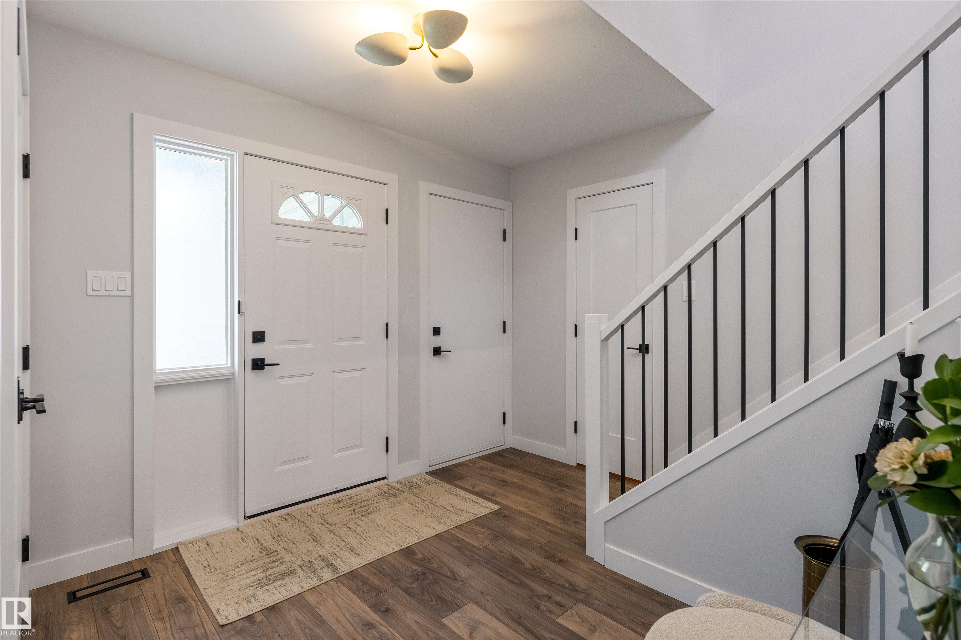 Second View of 98 LANGHOLM Drive, Lacombe Park, St. Albert, Alberta, T8N 4N6