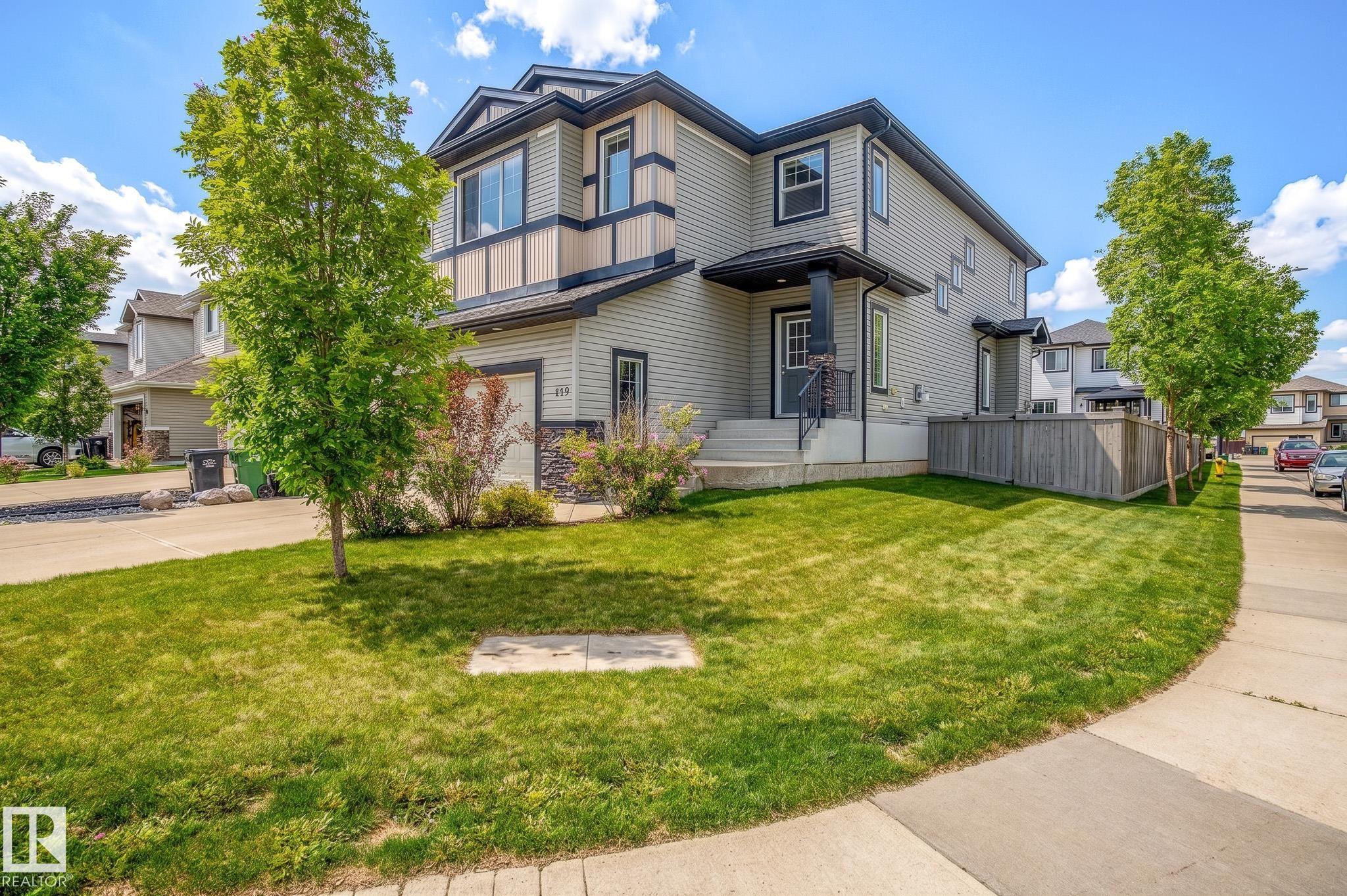 Main View of 379 REYNALDS Court, Robinson, Leduc, Alberta, T9E 0T2