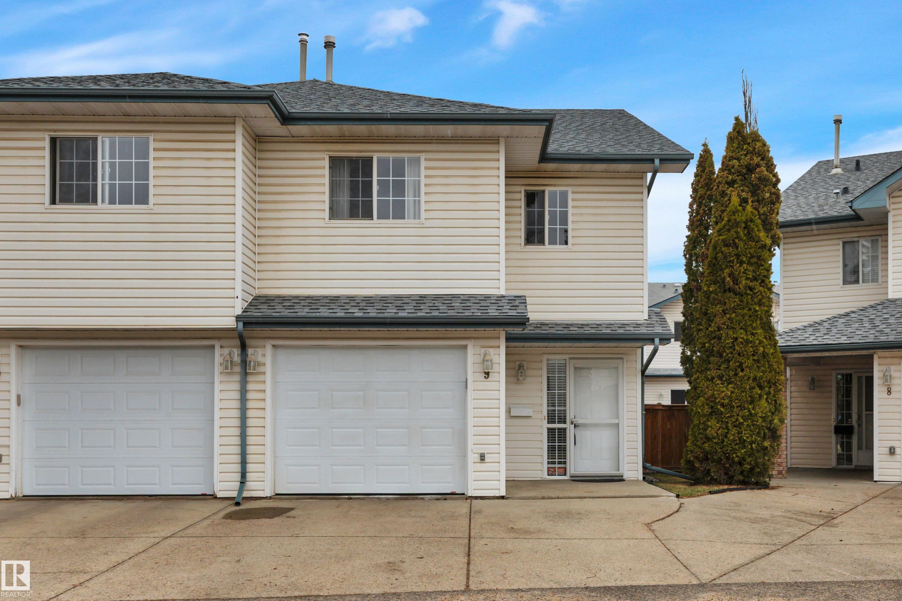 Main View of 9 843 YOUVILLE Drive, Tawa, Edmonton, Alberta, T6L 6X8