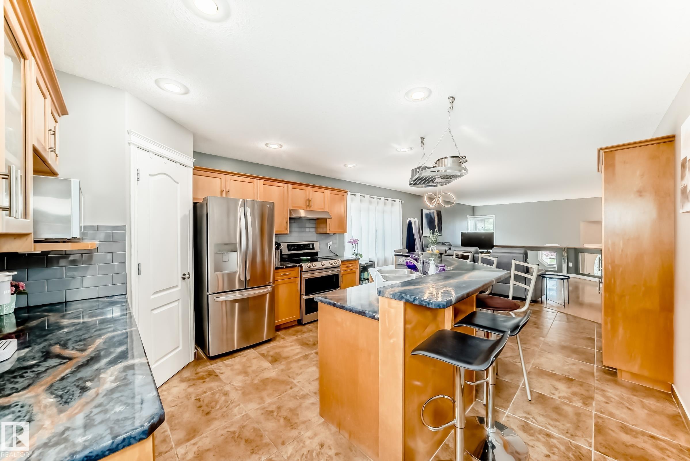 Fifth View of 71 RIDGEHAVEN Crescent, The Ridge (Sherwood Park), Sherwood Park, Alberta, T8A 6J1