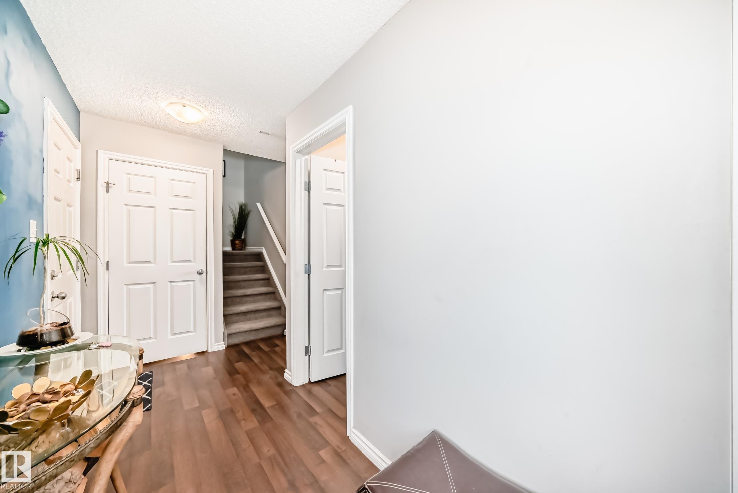 Fifth View of 3734 9 Street, Maple Crest, Edmonton, Alberta, T6T 0S2