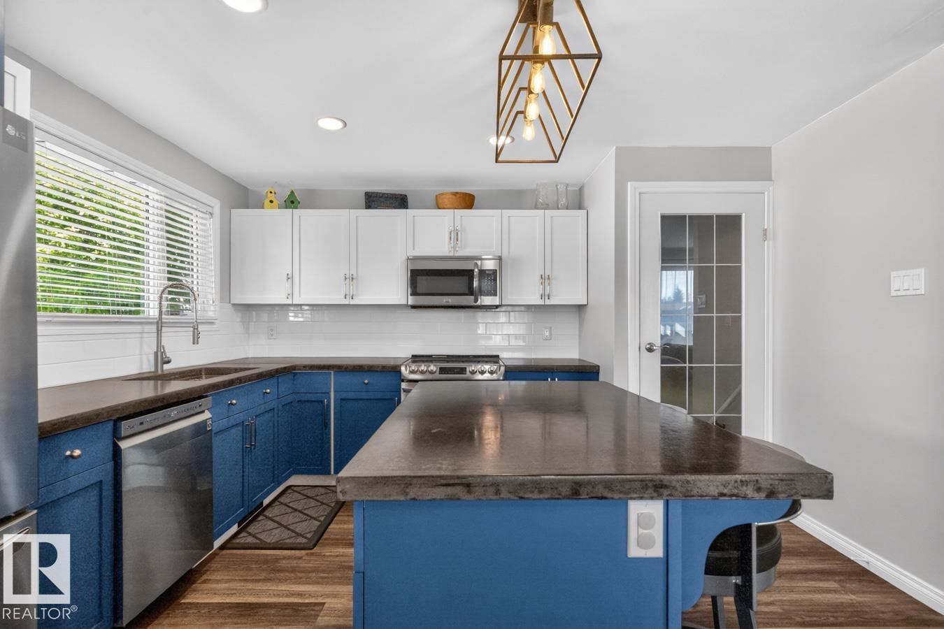 152 WARWICK Road, E4493093, Alberta,
