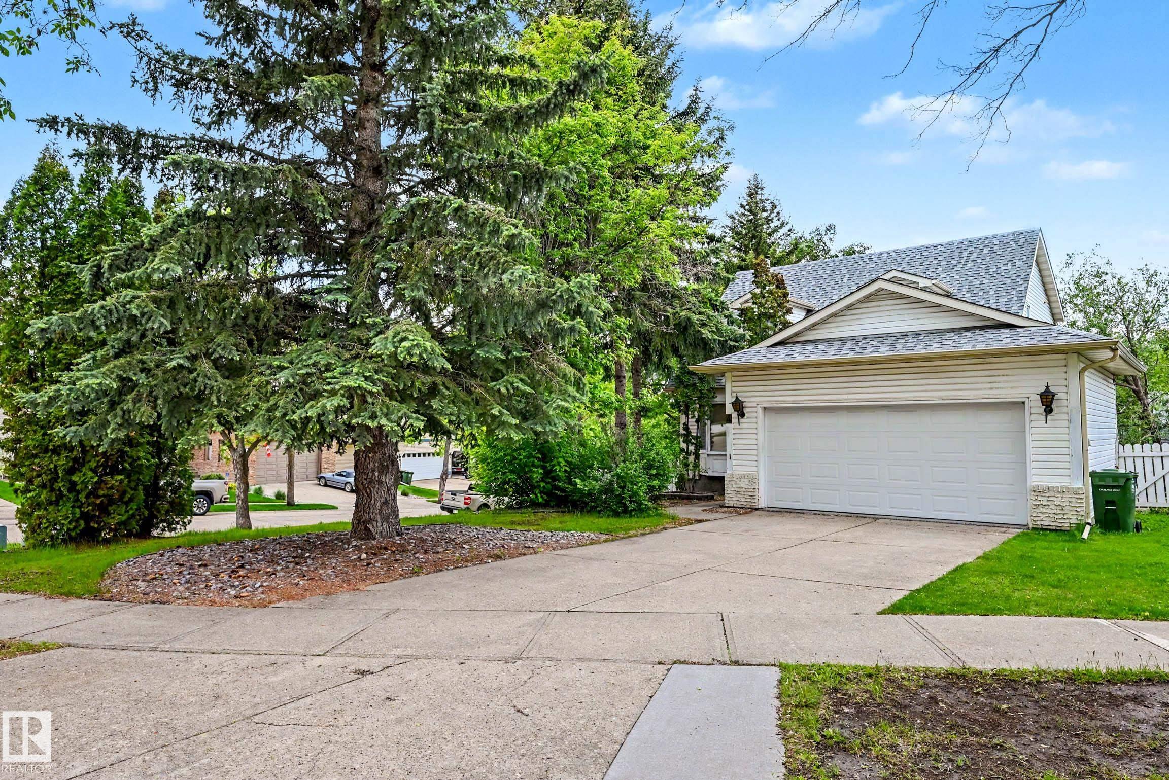 4 WINDERMERE Crescent, E4493376, Alberta,