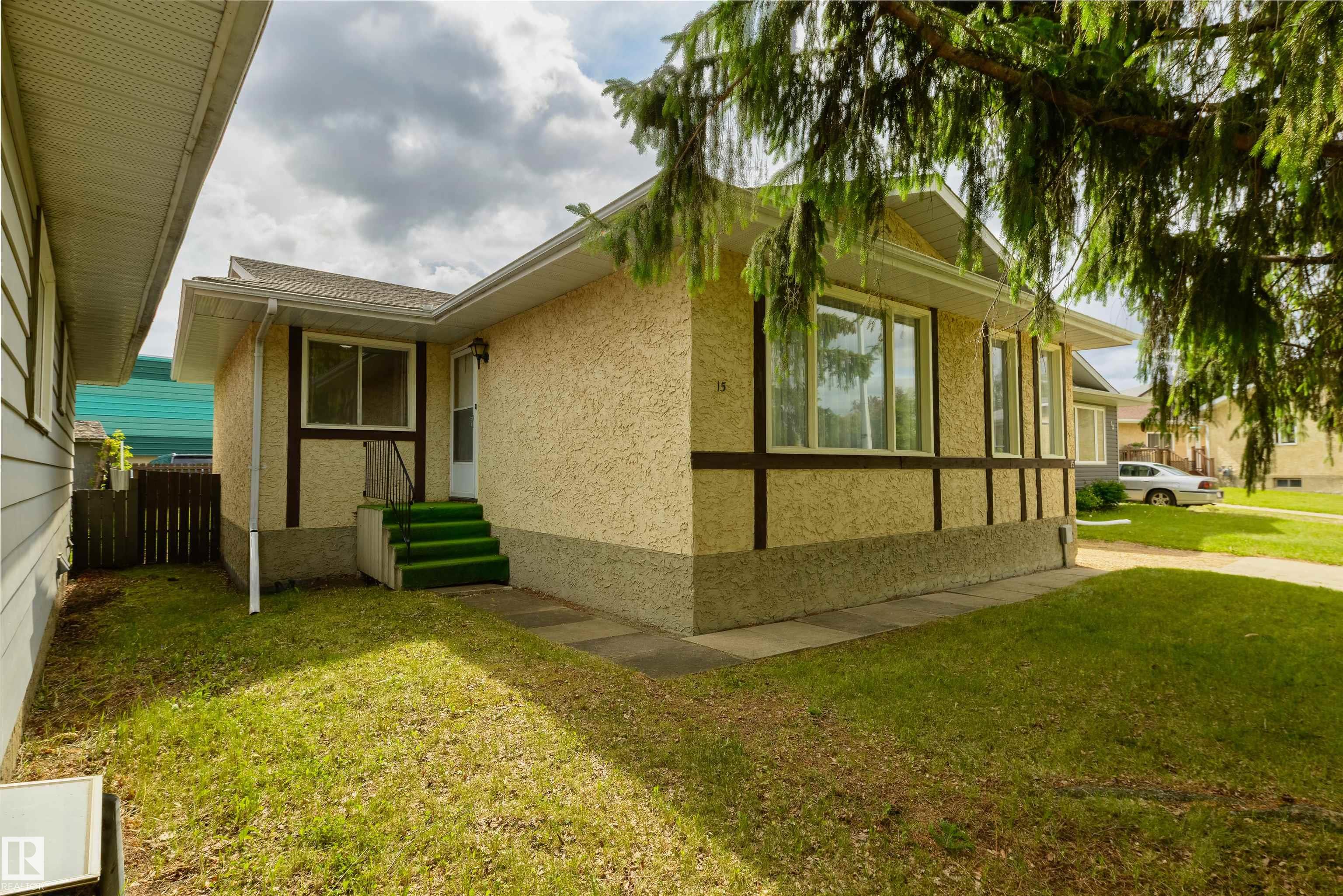 15 WEST TERRACE Place, E4493393, Alberta,