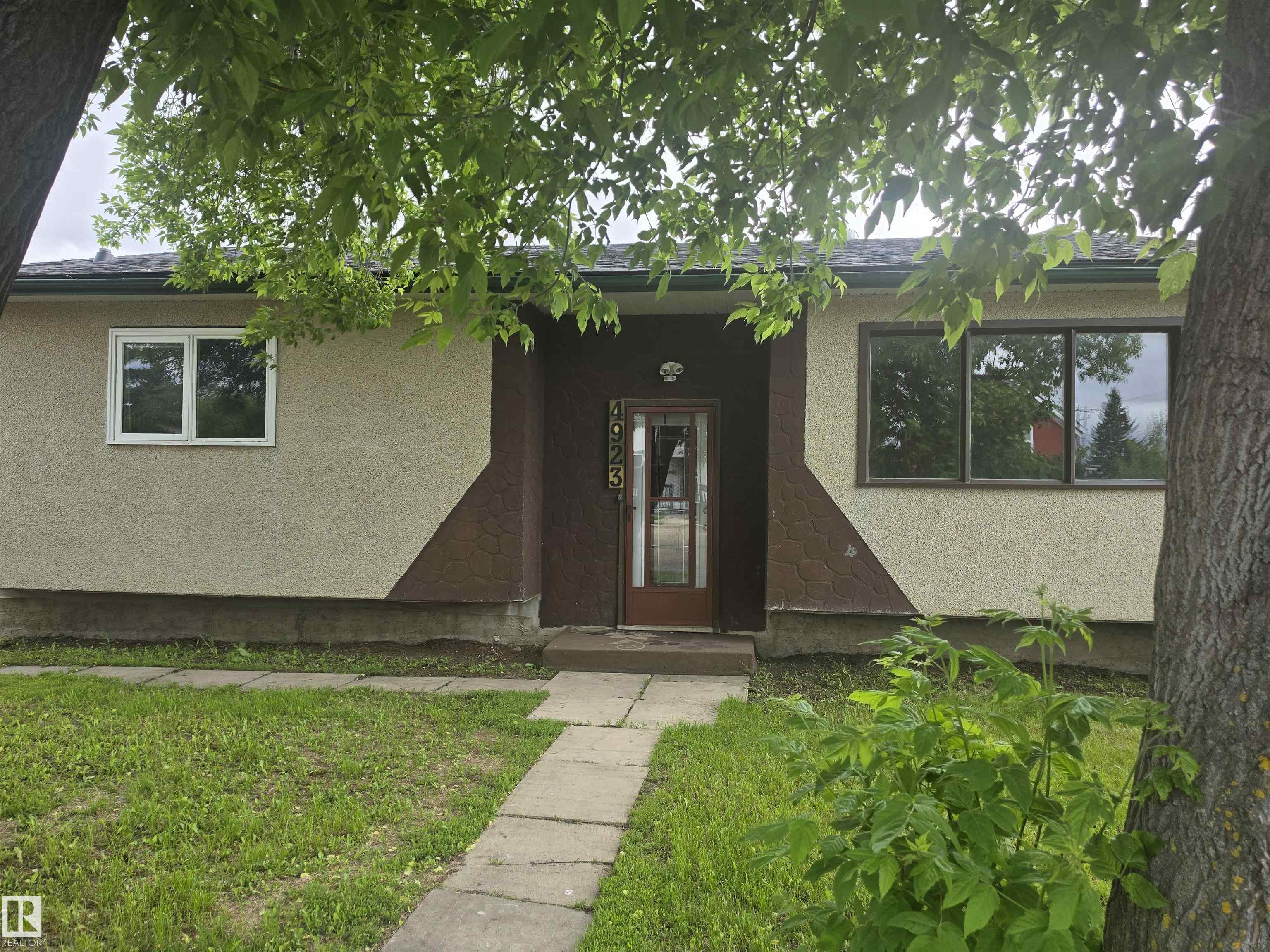 4923 51 Avenue, E4493736, Alberta,