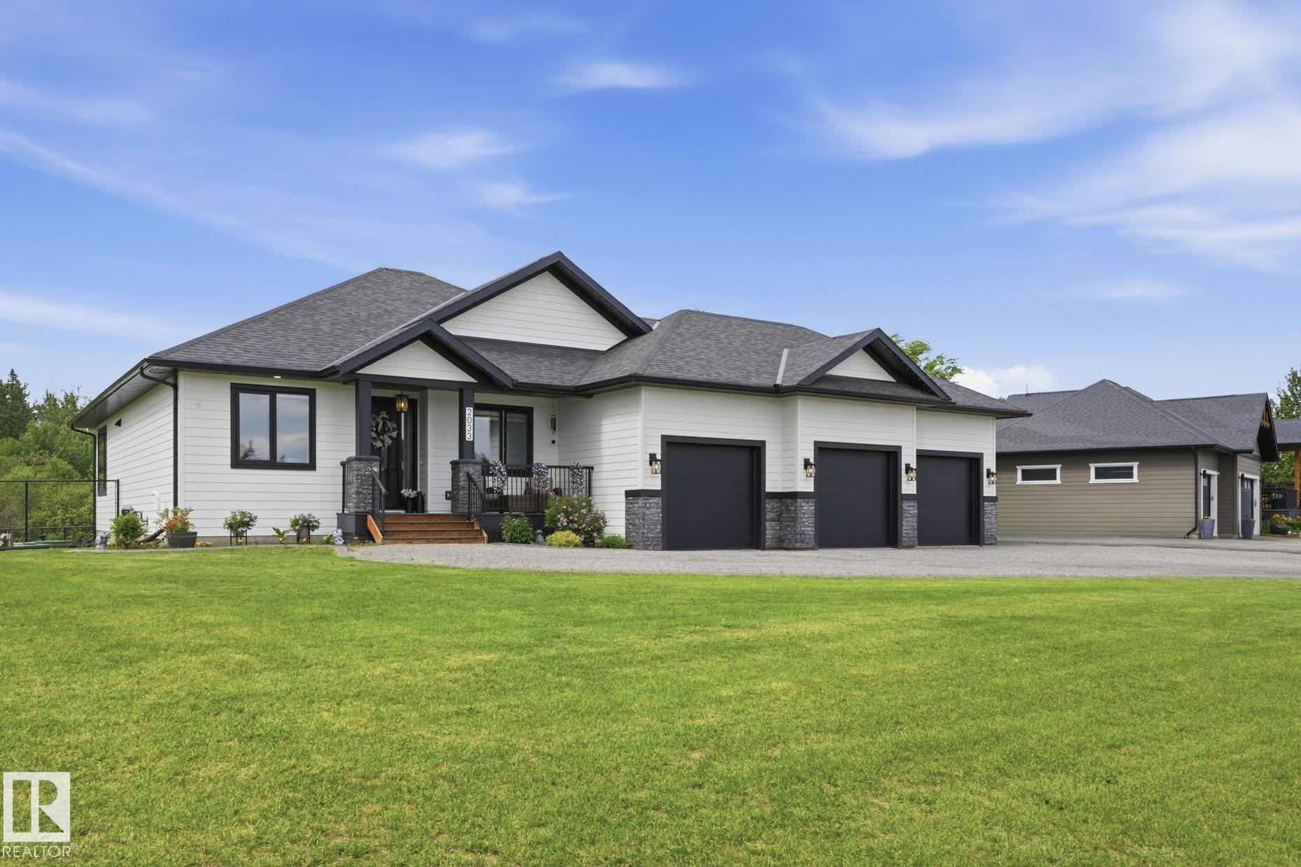 2033 Spring Lake Drive, E4493886, Alberta,