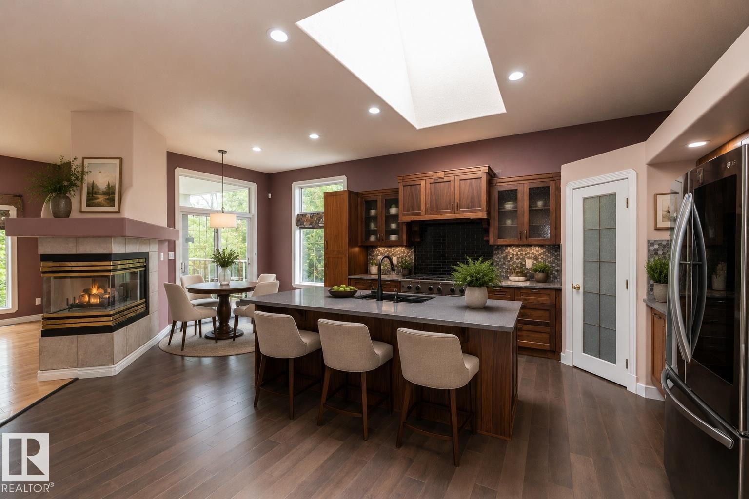 165 NORWICH Crescent, E4494073, Alberta,