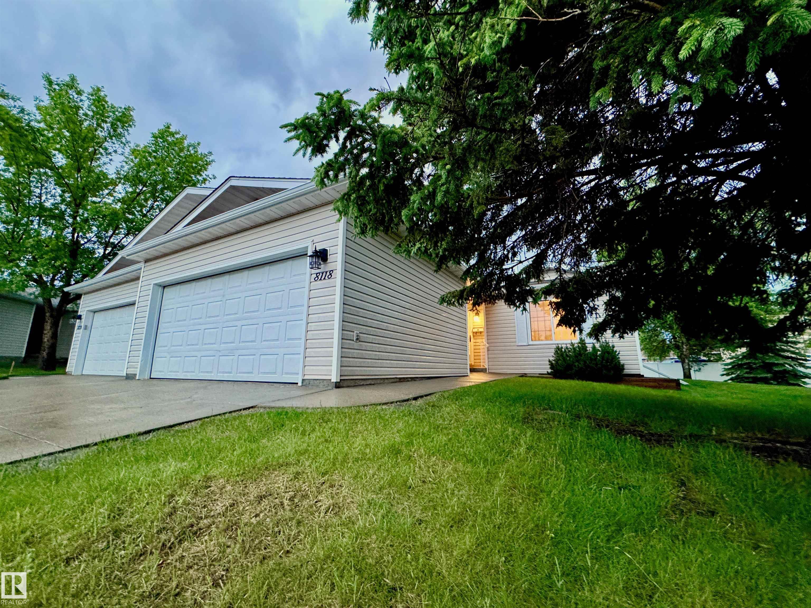 8118 27 Avenue, E4494168, Alberta,