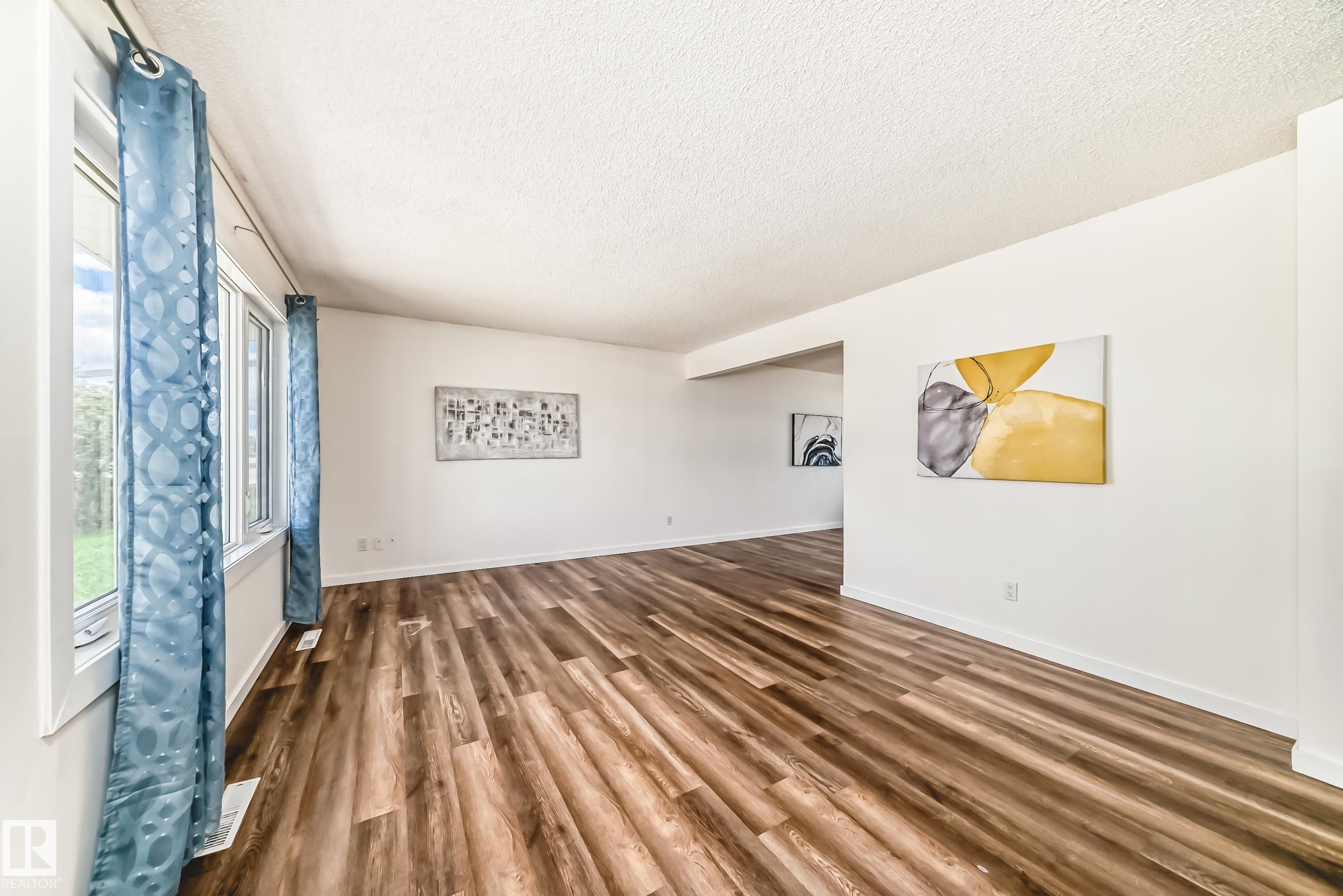 Fifth View of 13428 82 Street, Glengarry, Edmonton, Alberta, T5E 2V2