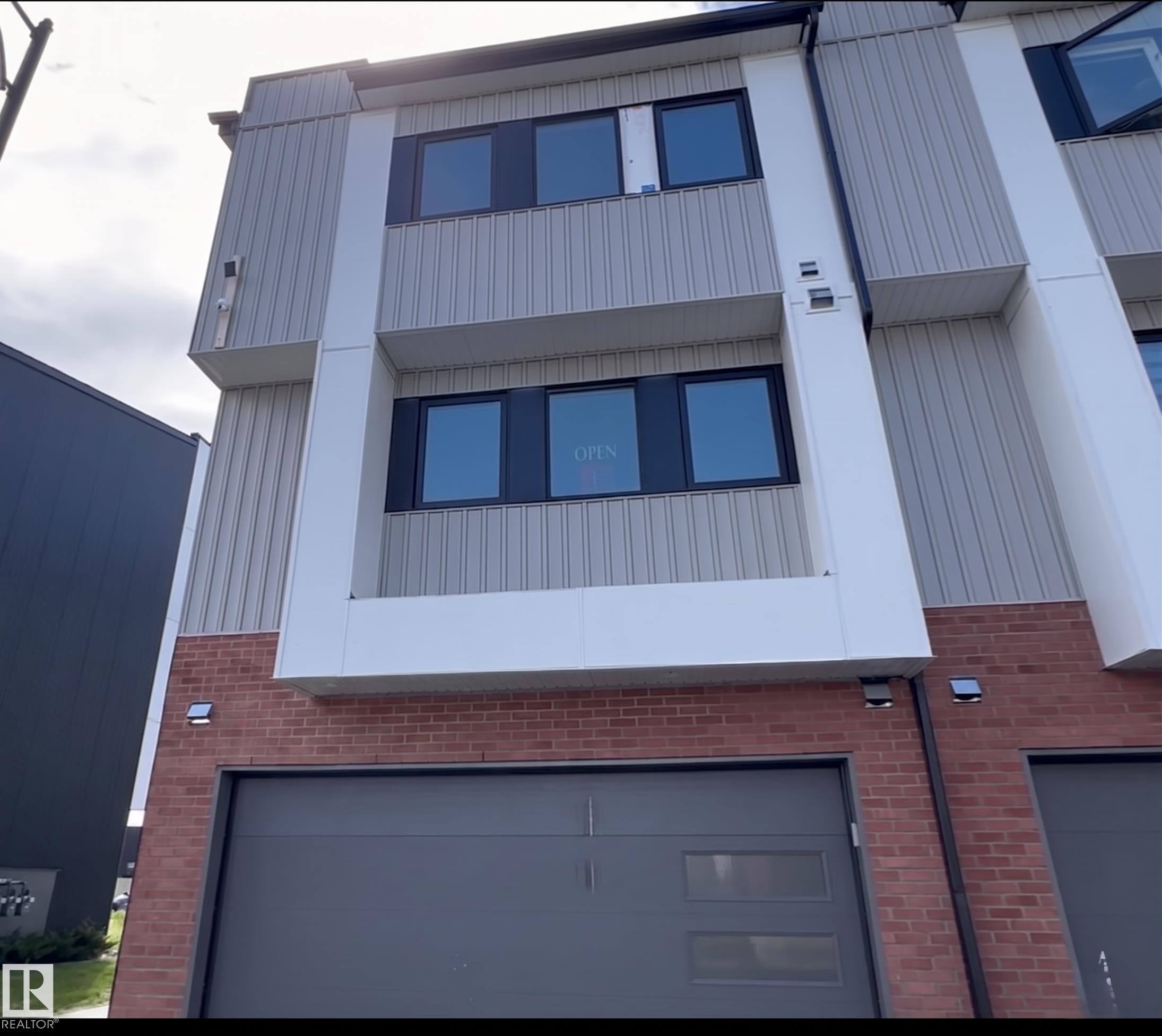 59 130 element DR, E4494743, Alberta,
