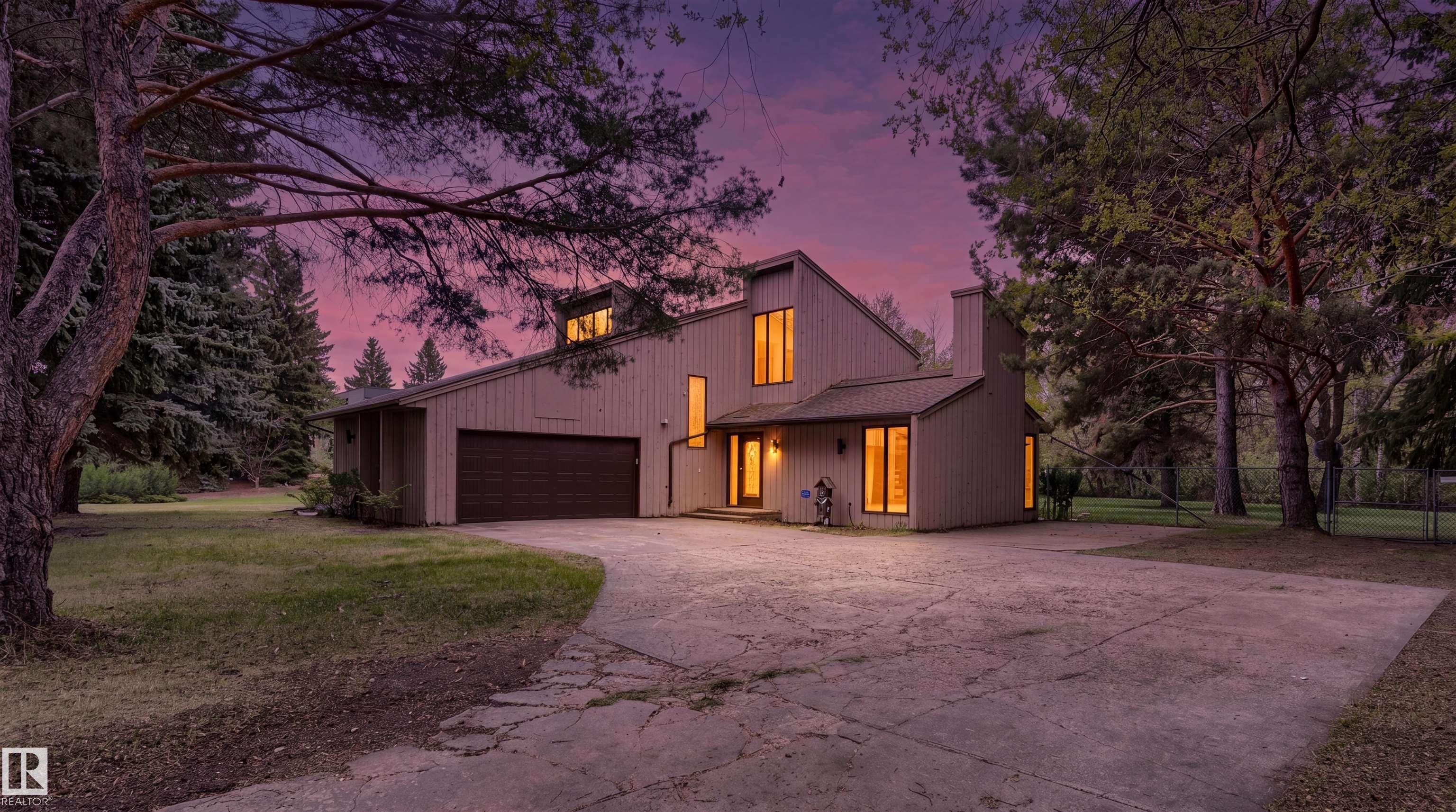 20515 5 Avenue SW, E4494870, Alberta,
