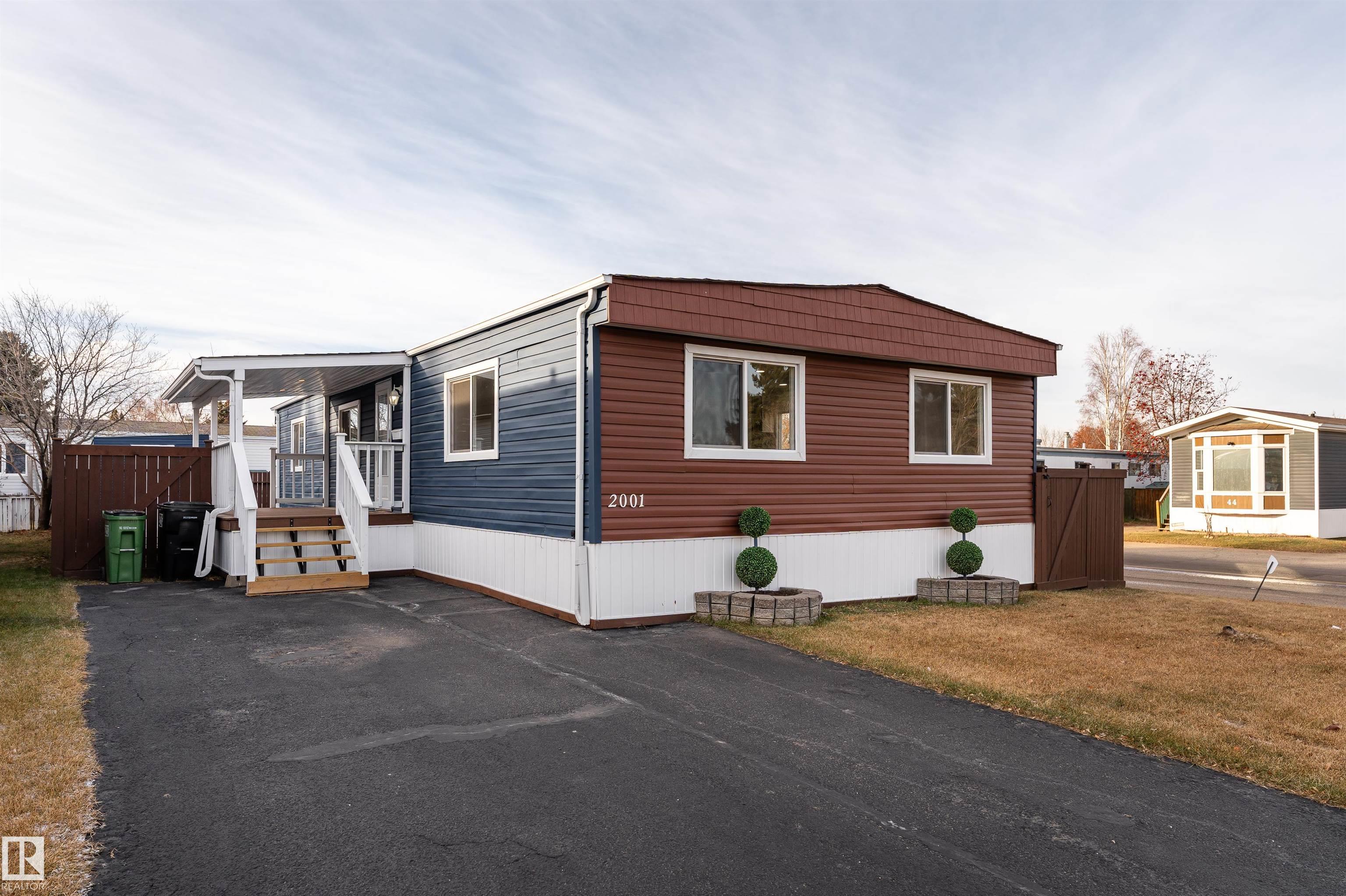 2001 West View Green, E4494895, Alberta,