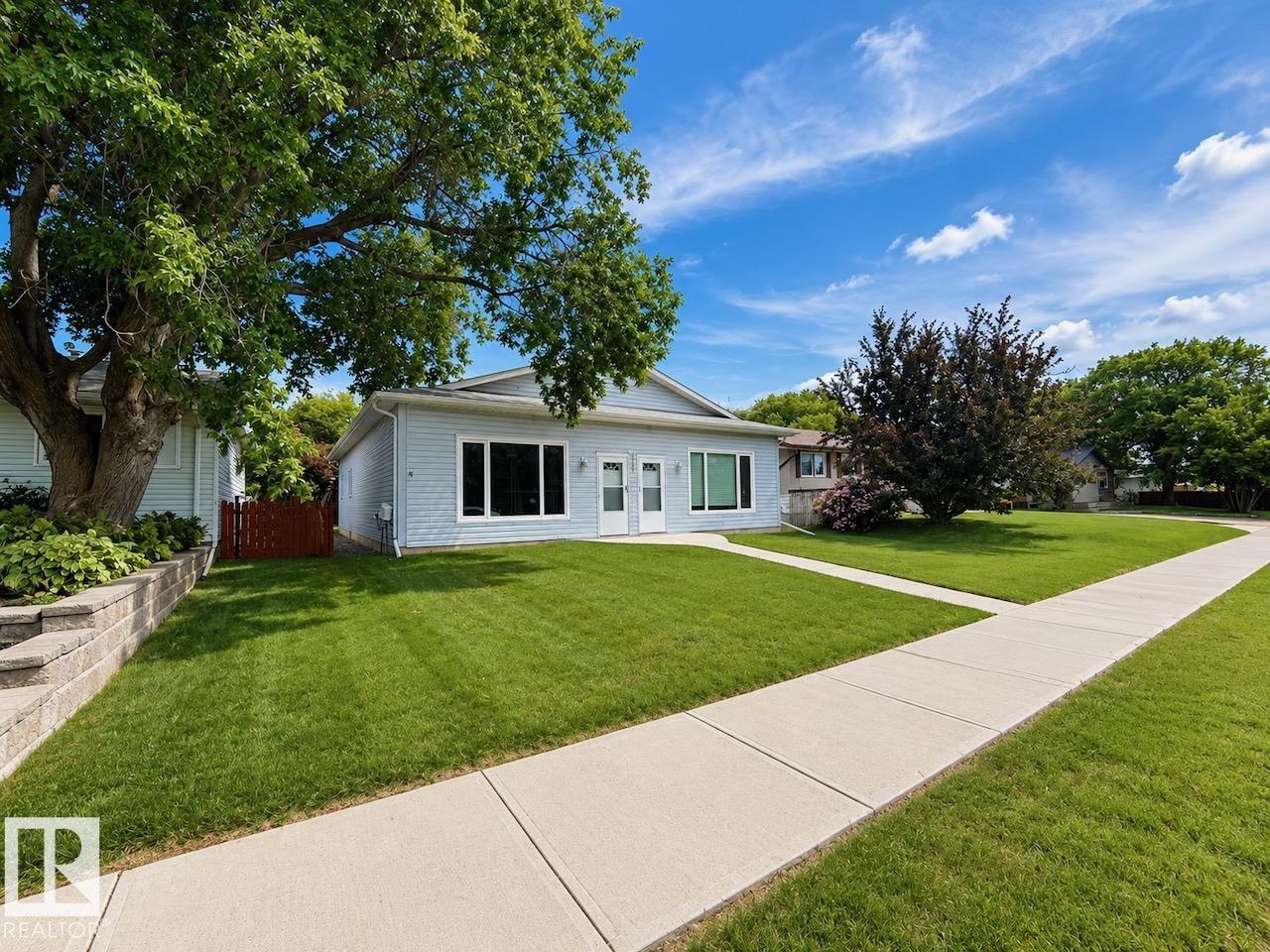 A 4923 49 Street, E4495068, Alberta,