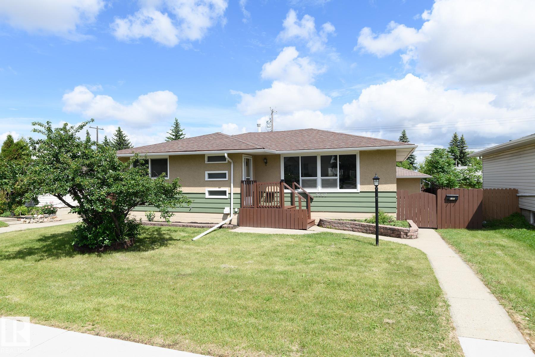 9607 75 Street, E4495521, Alberta,