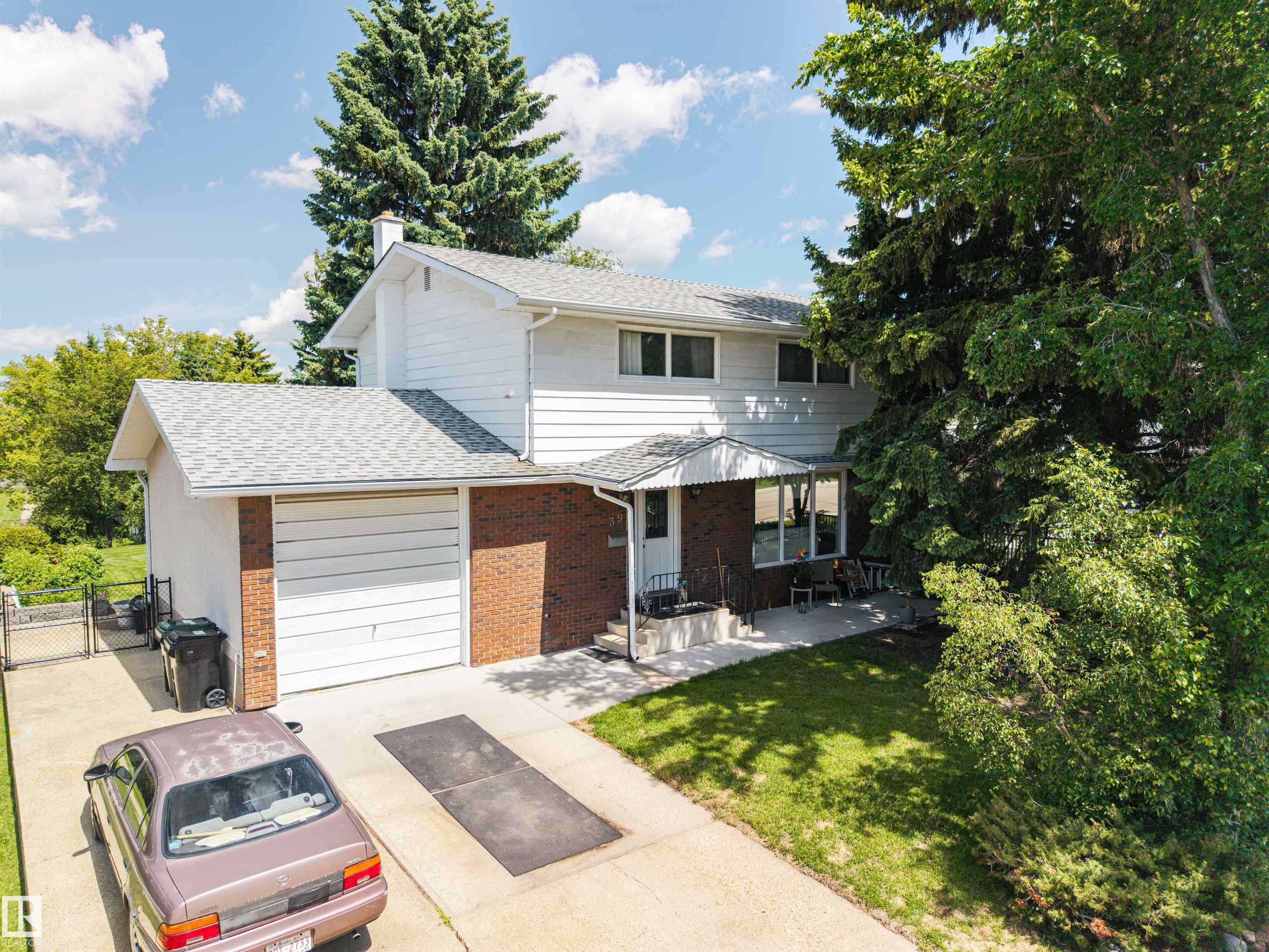 39 MANOR Drive, E4495584, Alberta,