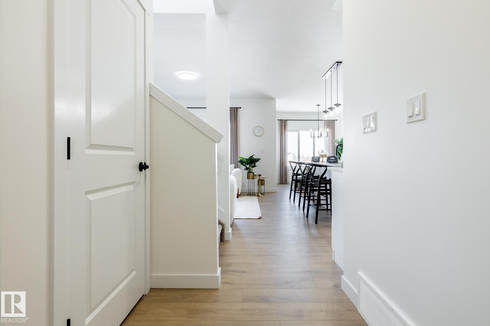 Fifth View of 230 FALCON Crescent, None, Leduc, Alberta, T0B 3M3