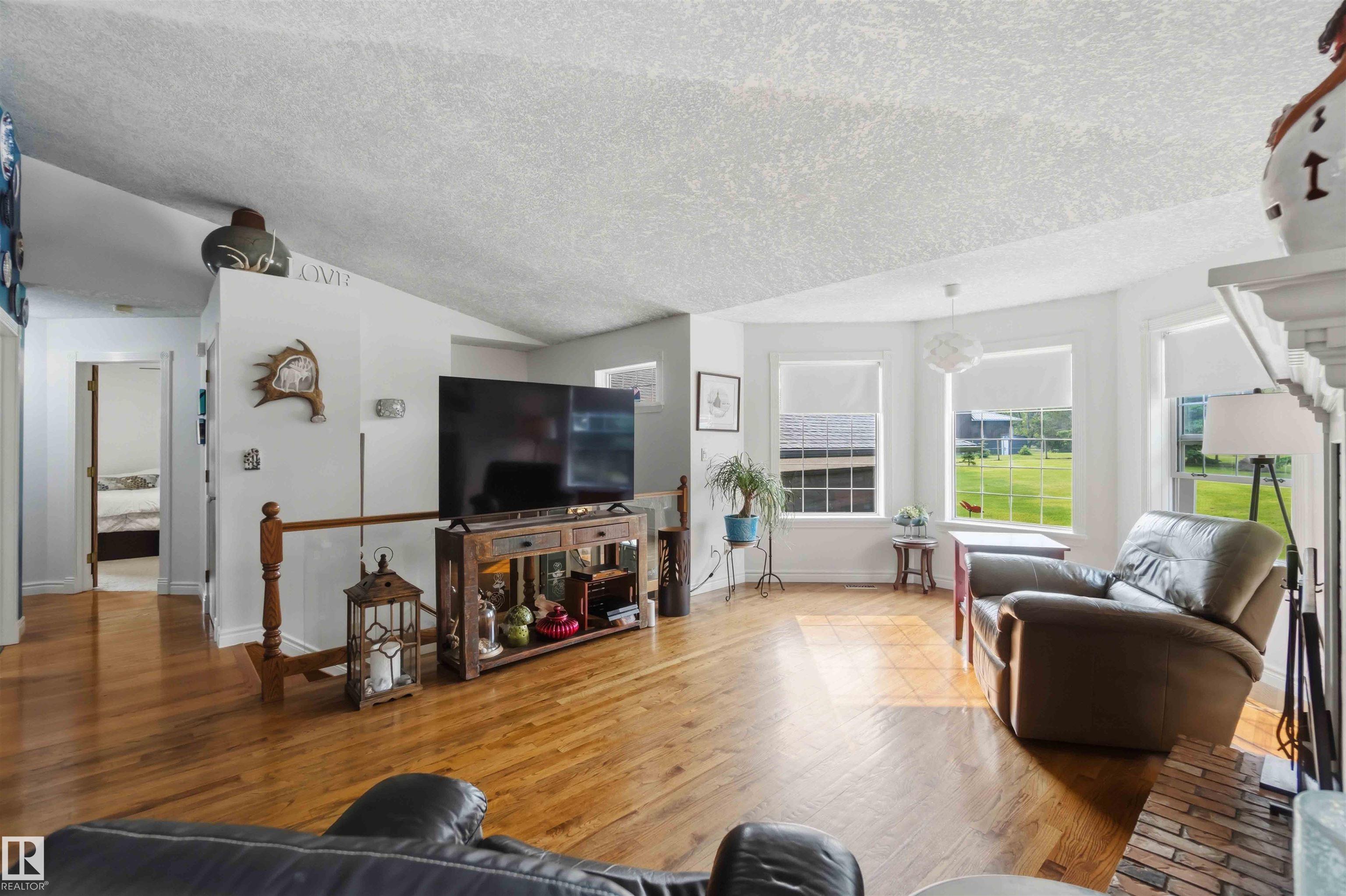 Fourth View of 205 52552 RGE ROAD 224, Sun Hill Estates, Rural Strathcona County, Alberta, T8A 4R7