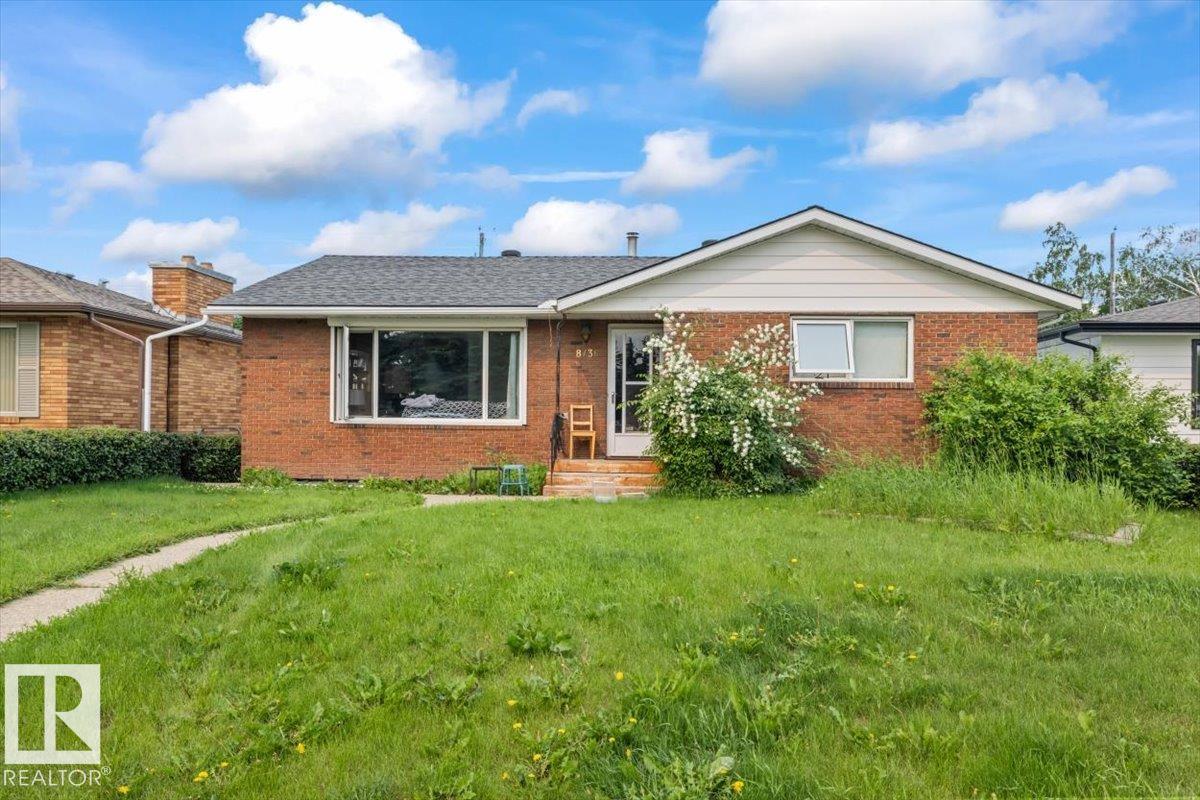 8736 72 Street NW, E4496486, Alberta,