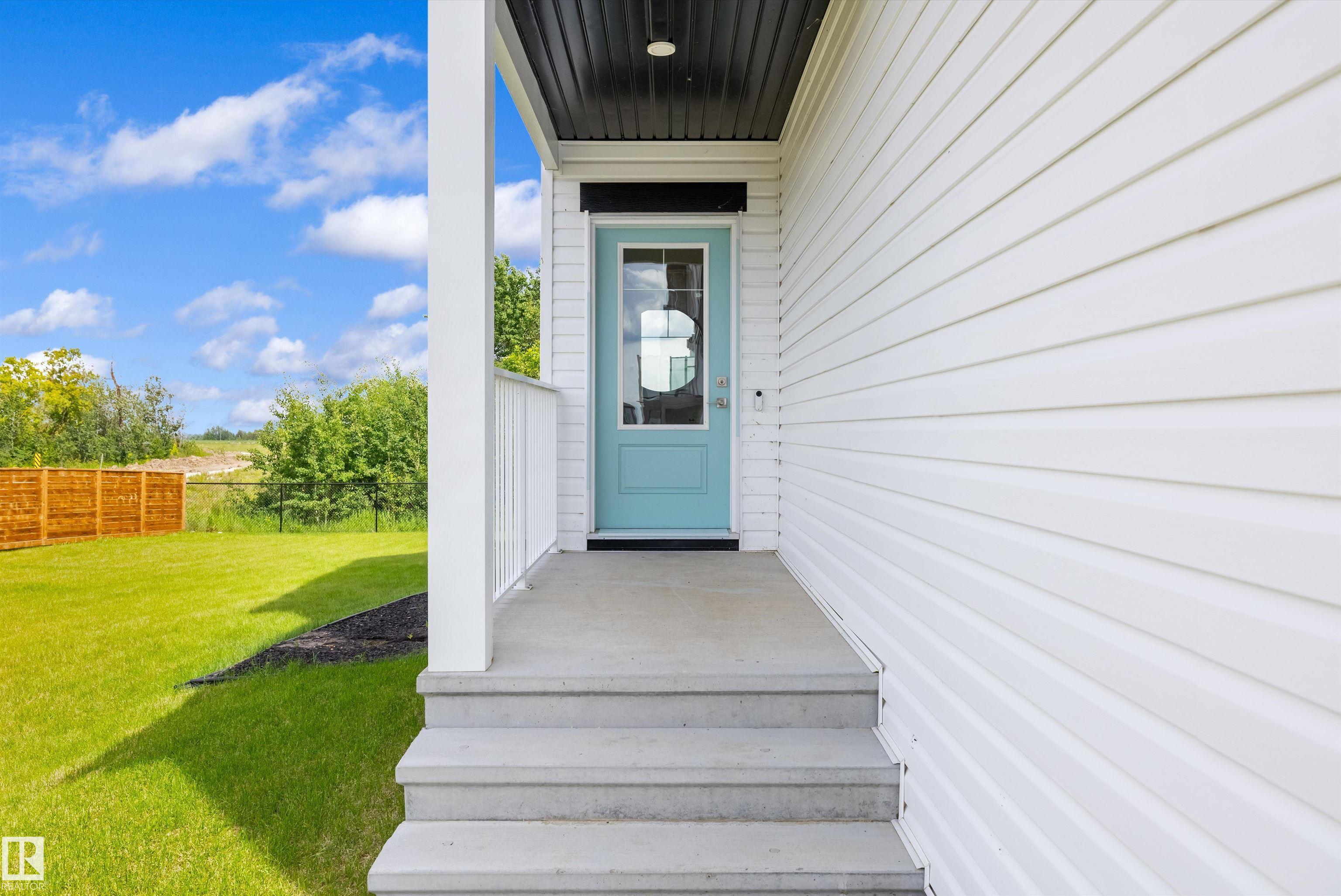 Third View of 17431 7 Street, Marquis, Edmonton, Alberta, T5Y 4E7