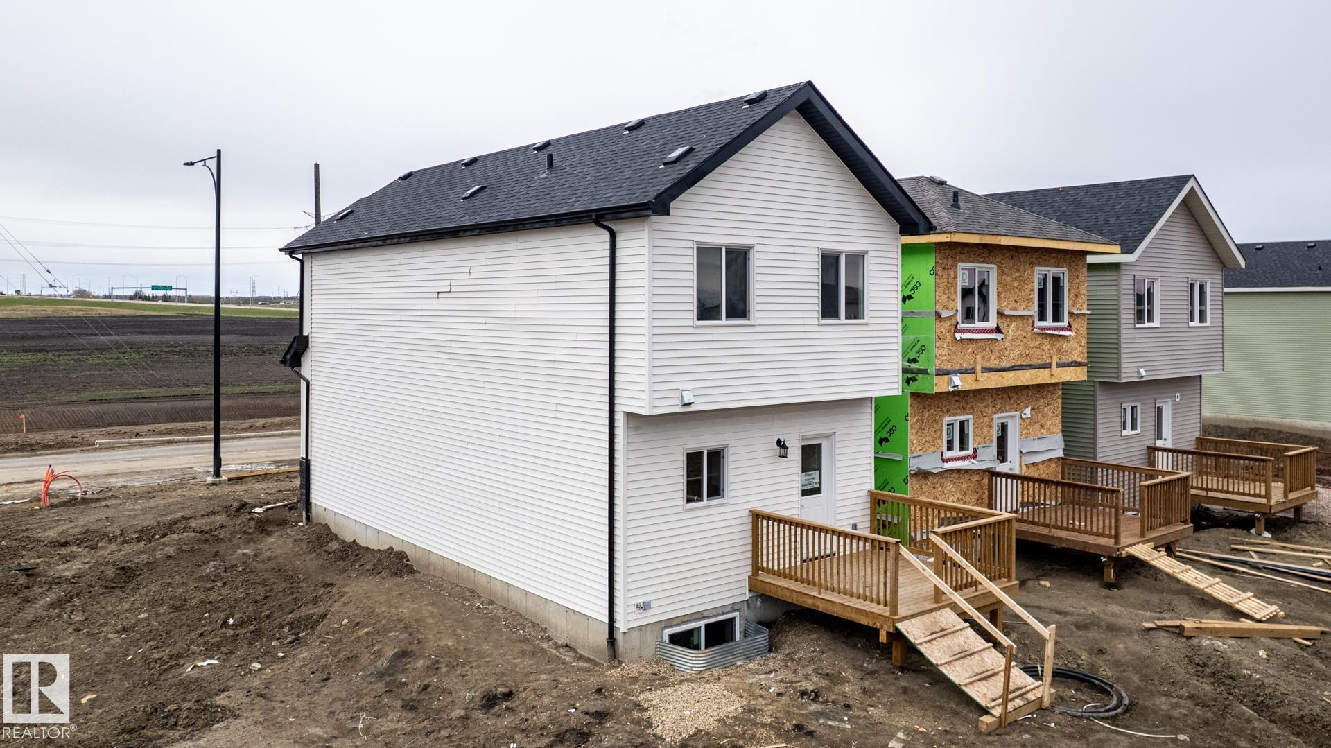 Second View of 15643 2 Street, Quarry Ridge, Edmonton, Alberta, T5Y 6K8