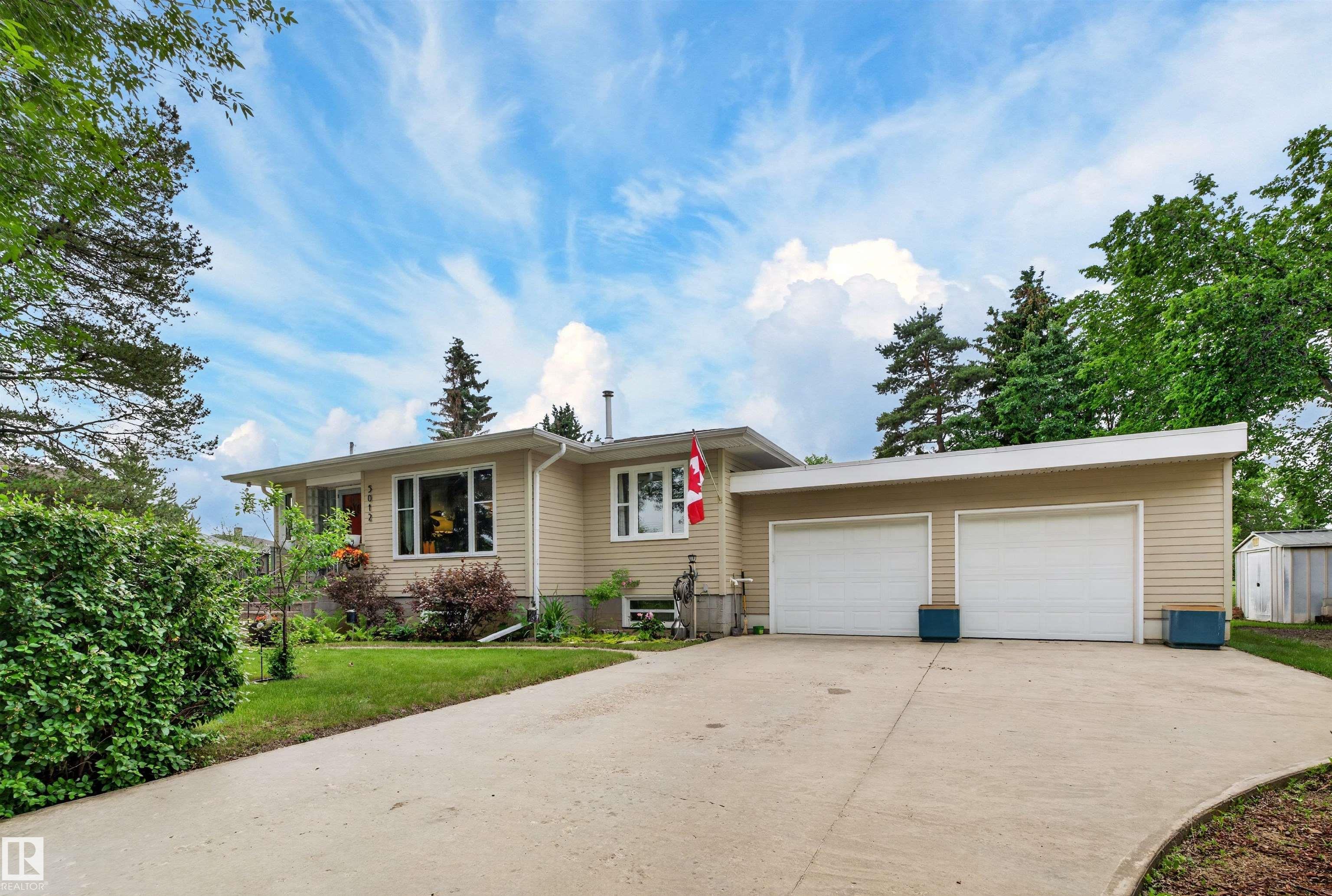 5012 46 Street, E4496870, Alberta,
