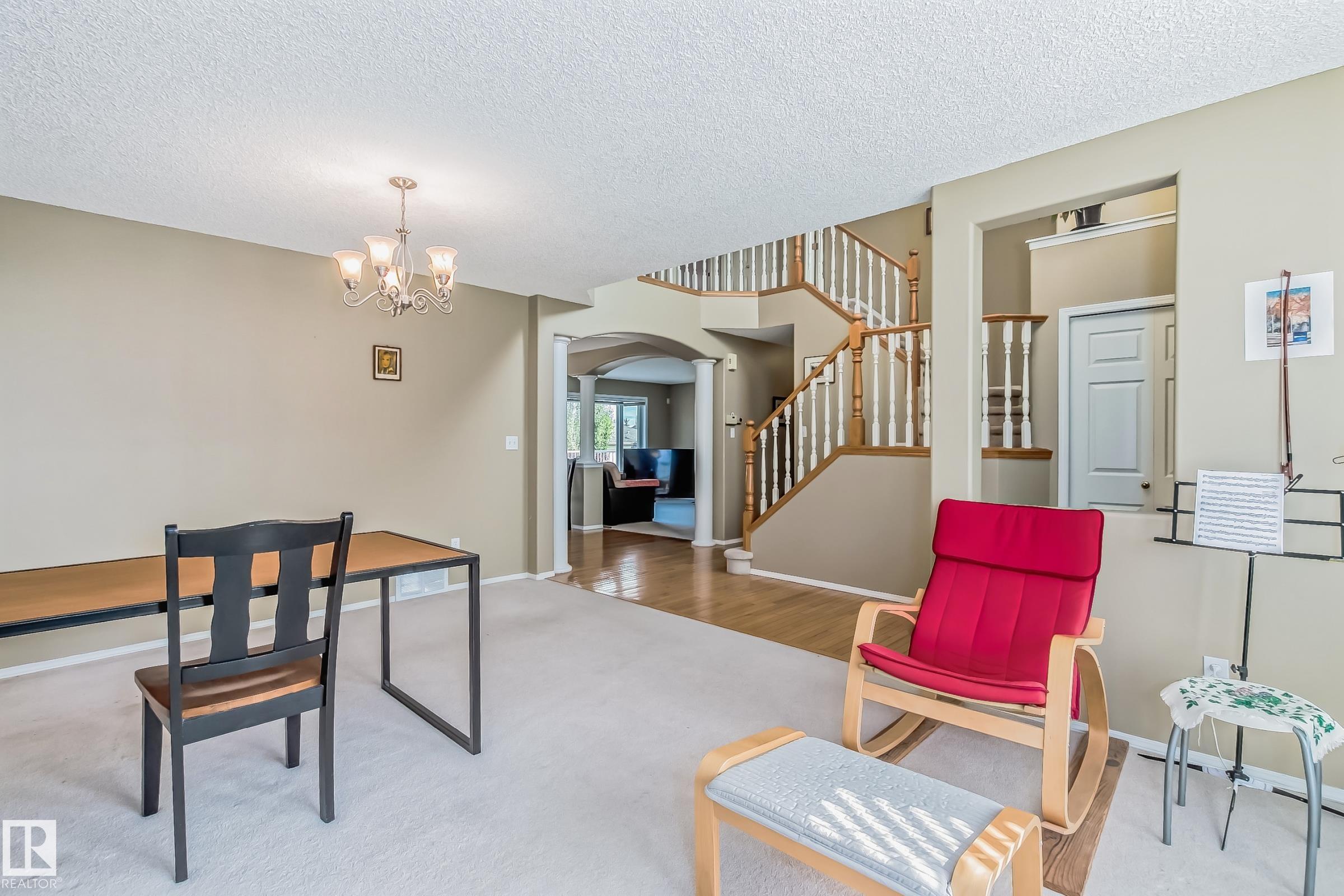 Fifth View of 347 HUNTERS Run, Haddow, Edmonton, Alberta, T6R 2N9
